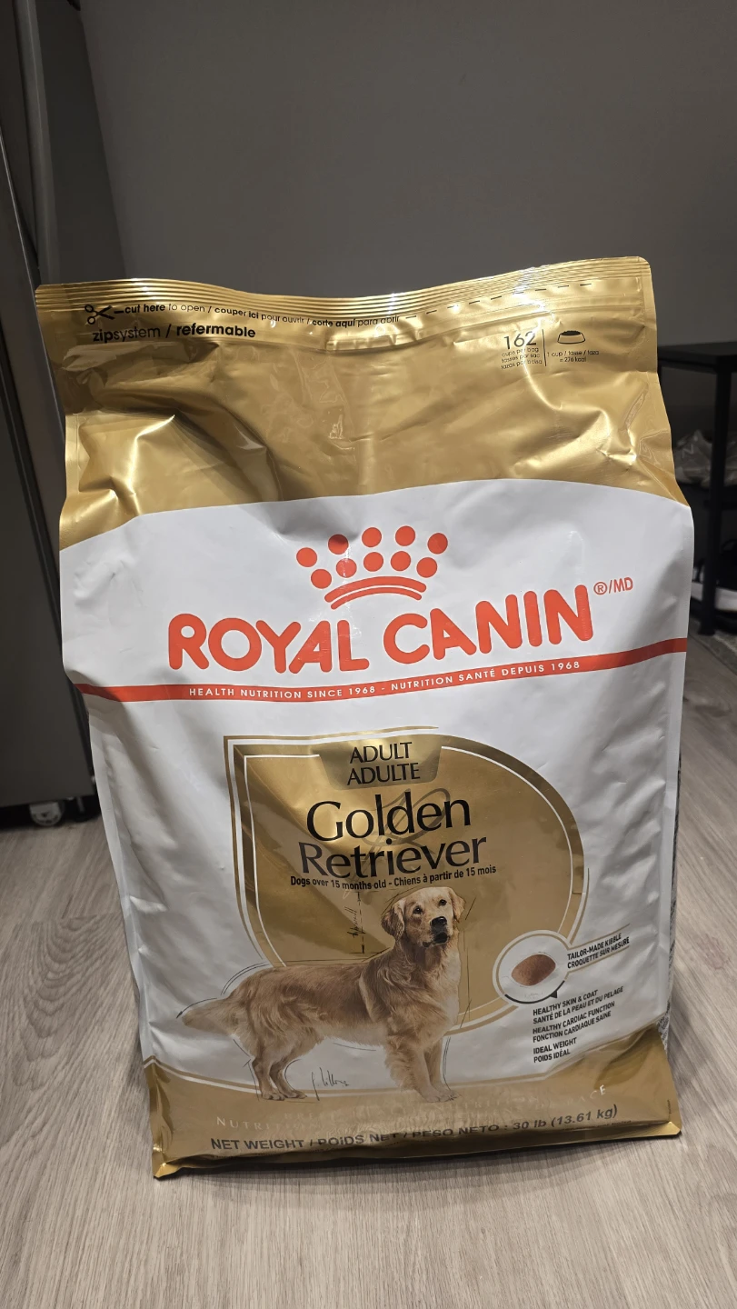 Royal Canin Adult Golden Retriever Dry Dog Food 30 lb