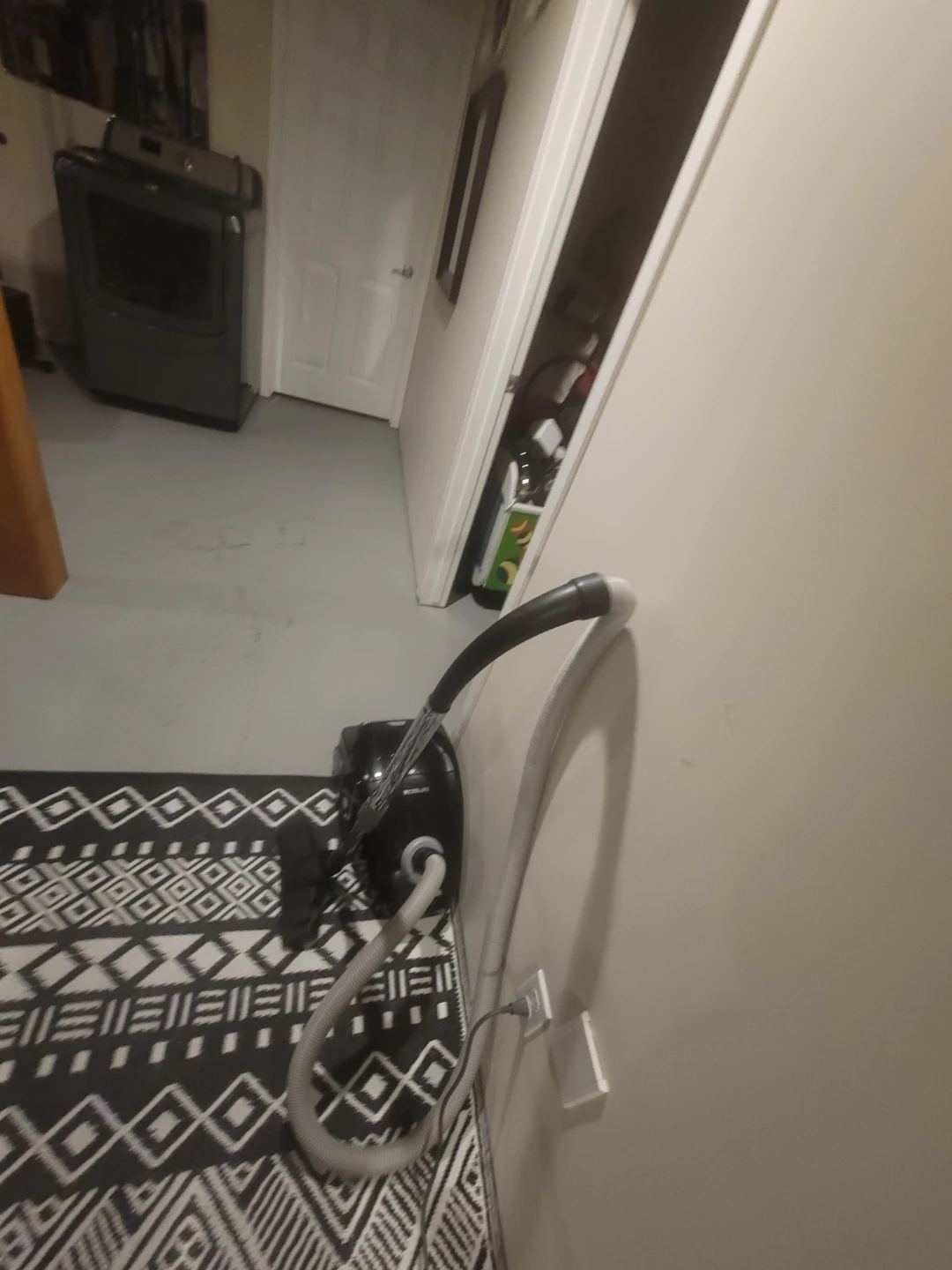 Black Kenmore Canister Vacuum Cleaner - photo 2