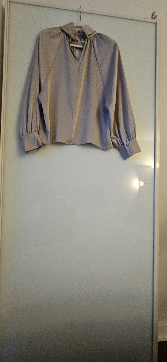 Zara Beige Satin Blouse, Sophisticated, Size Medium (8-10) - photo 3
