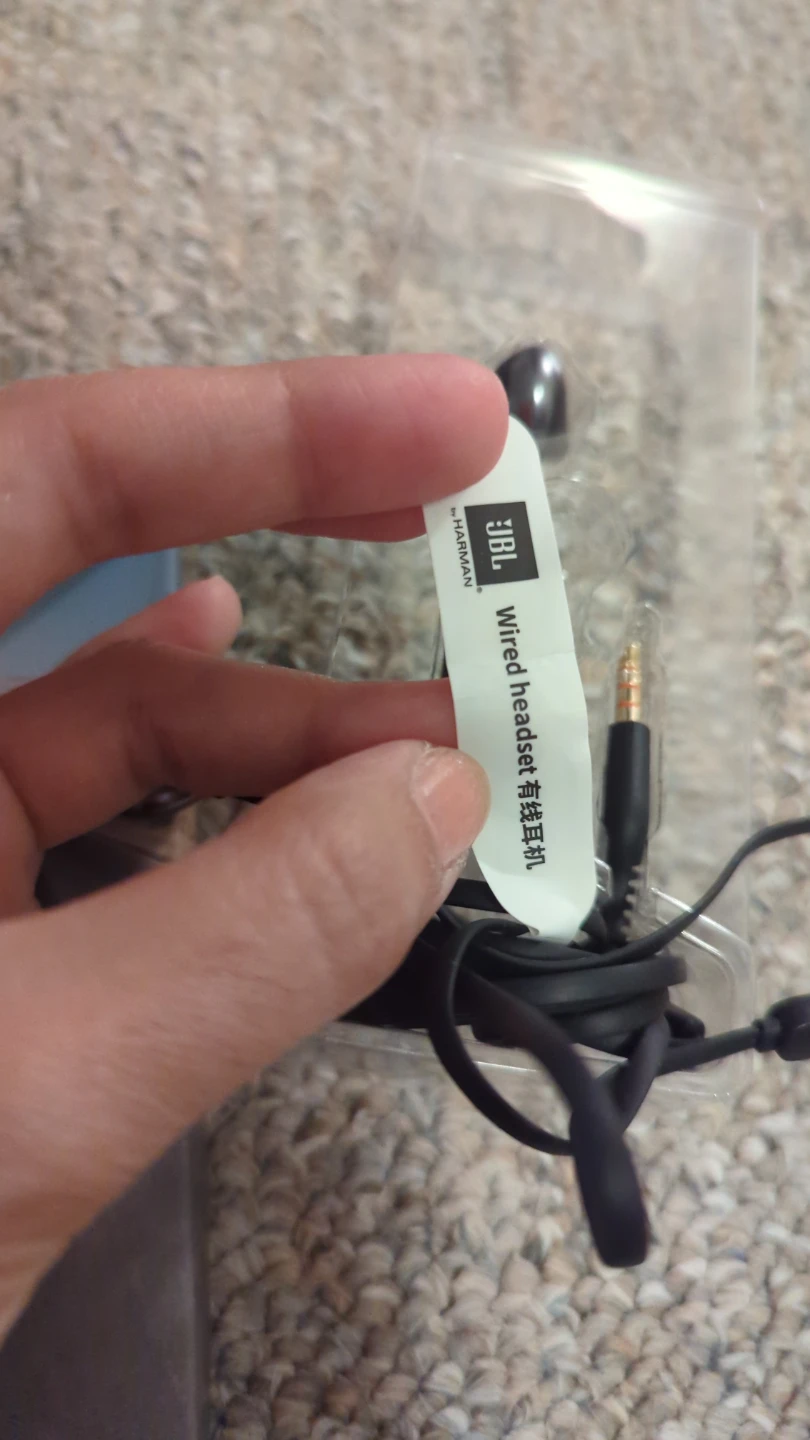 JBL Wired Earbuds - photo 5