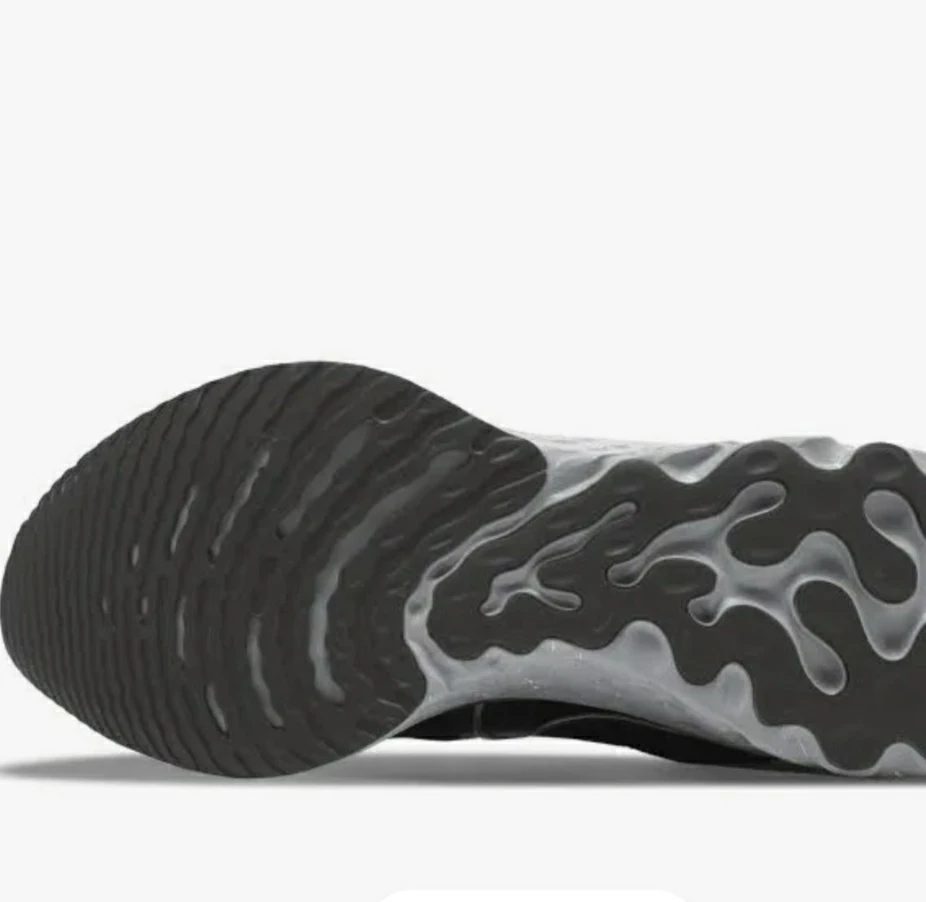 Brand new Nike Mens React Infinity Run Flyknit - photo 4