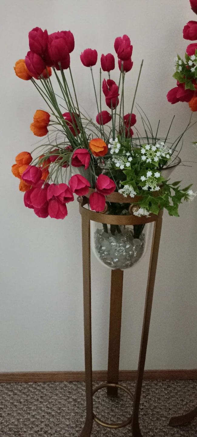 Golden metallic Stands with flowers (Set of 2) - photo 2