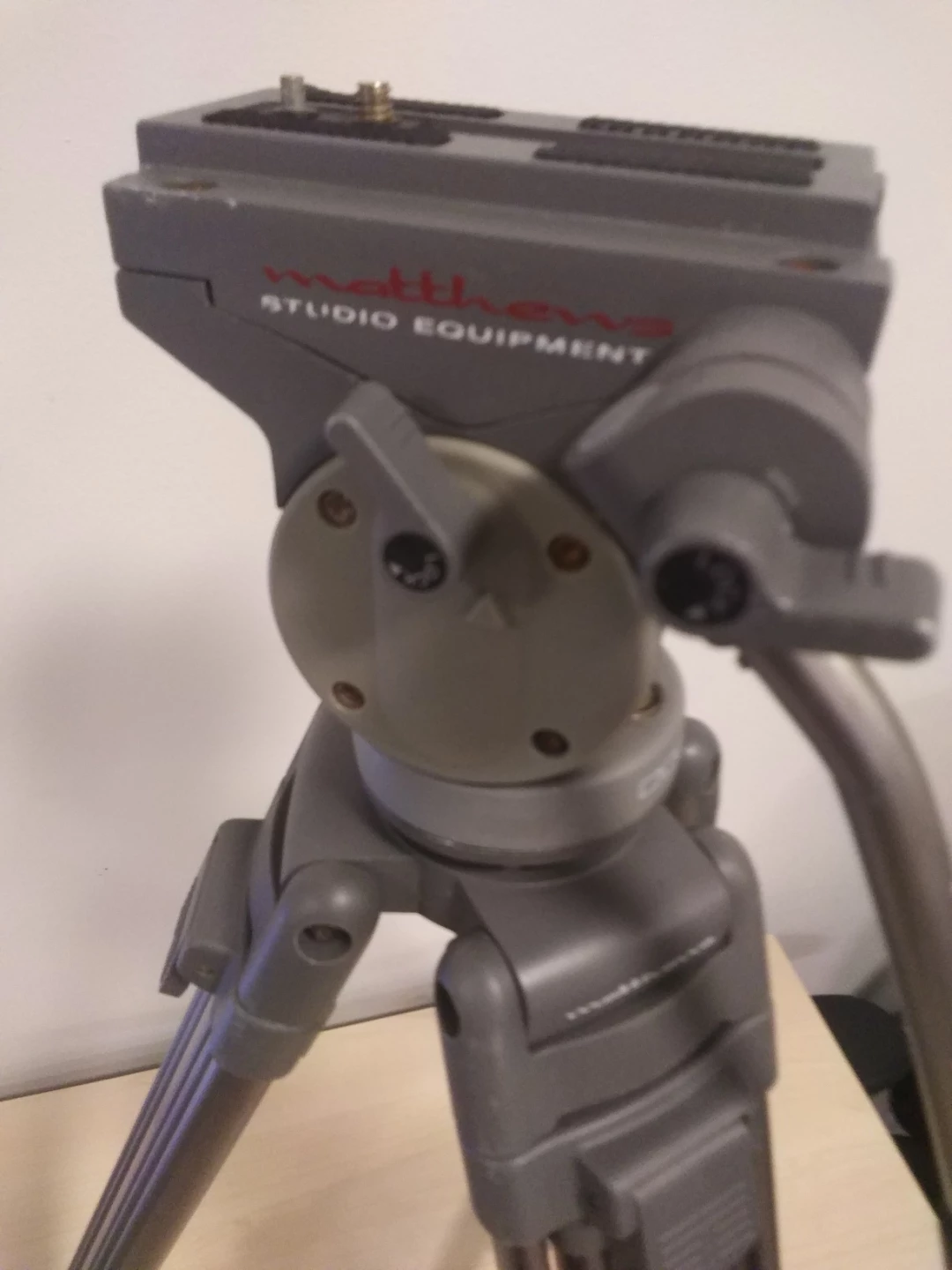 Video Tripod - photo 4