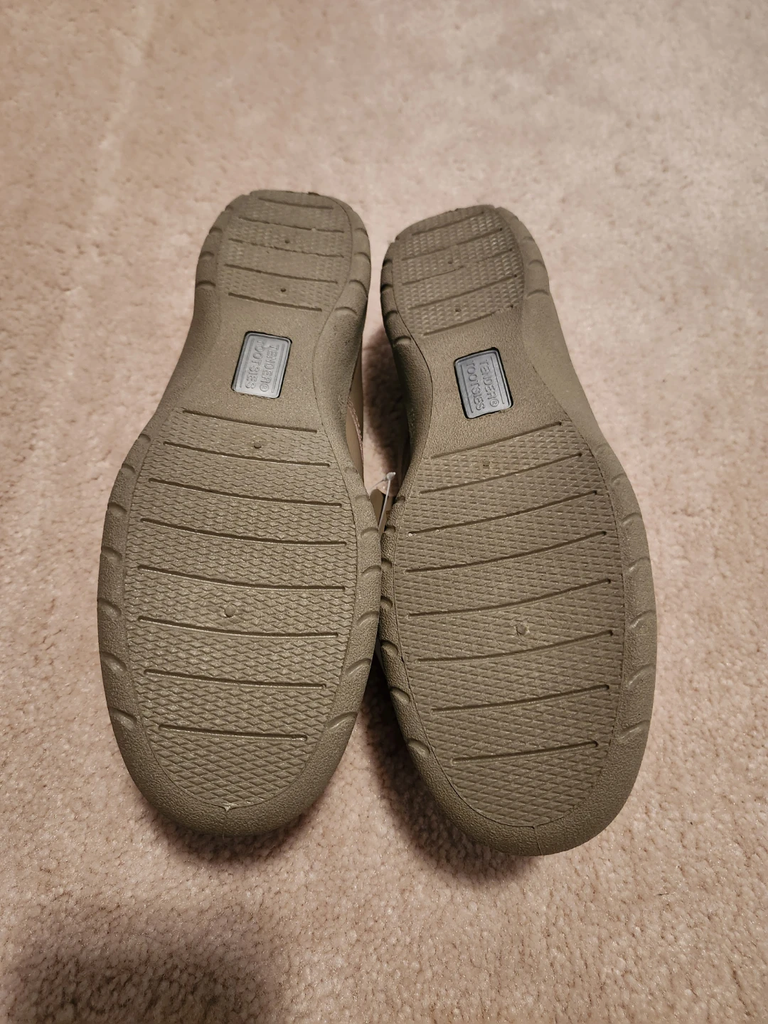 Tender Tootsies Women's Slip-Resistant Leather Shoes - Size 9 - photo 3