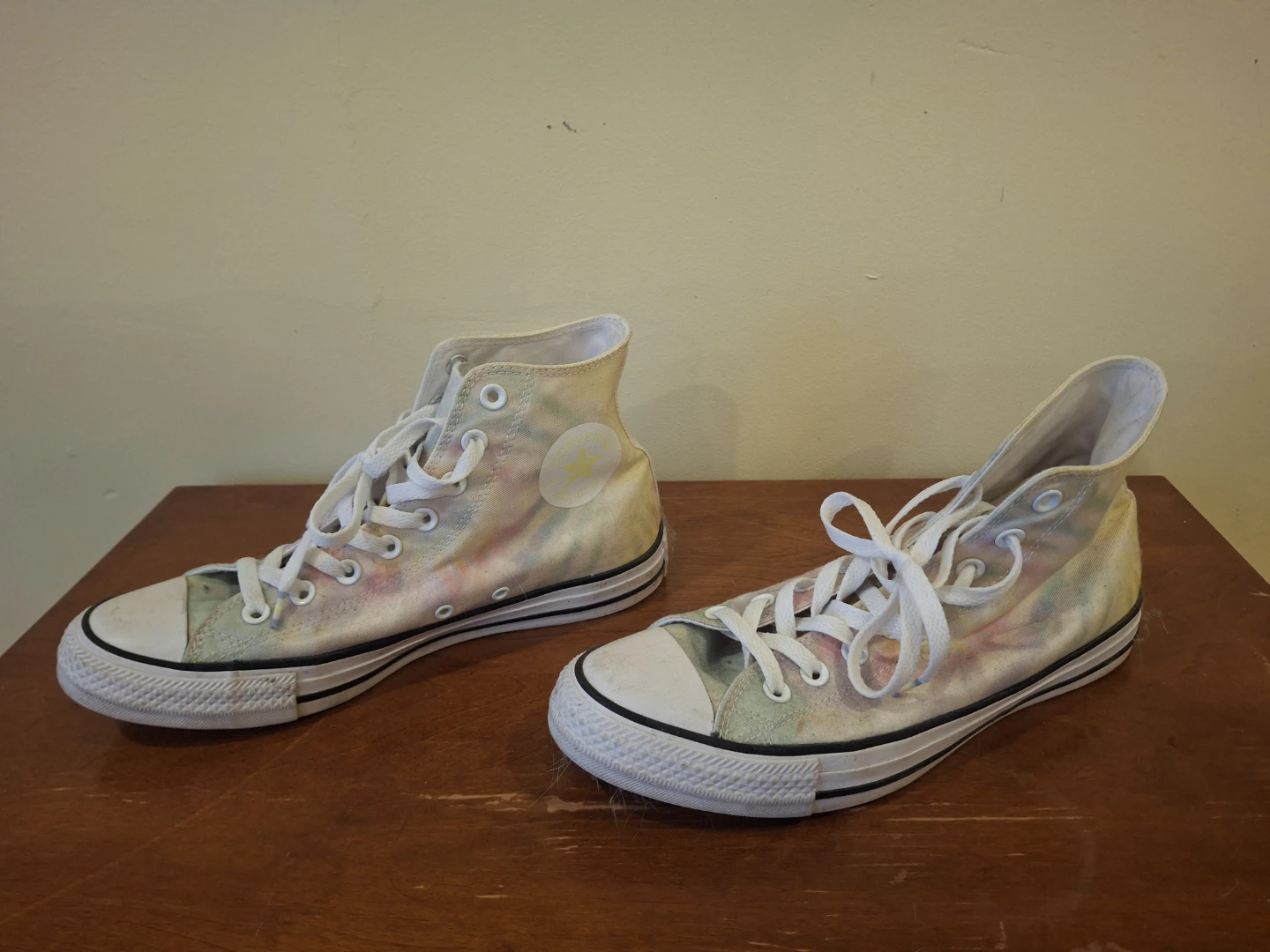 Converse All Stars - Men's 5, Women's 10