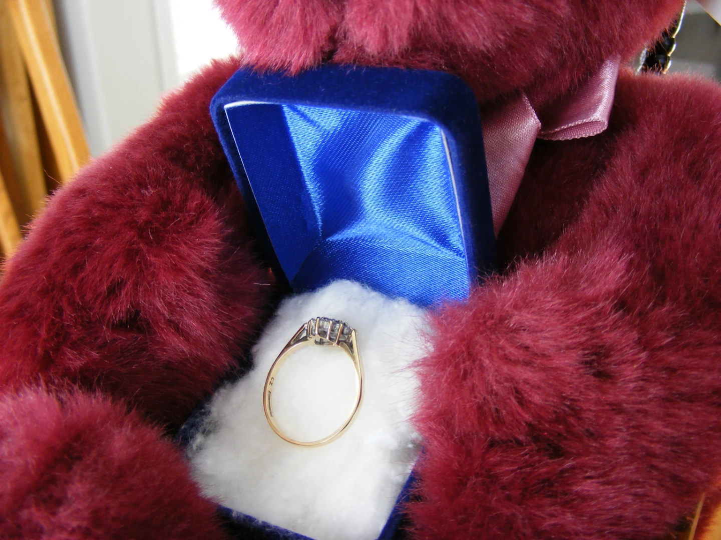 "Ring Bear-er" Teddy Bear in Rocking Chair - photo 2