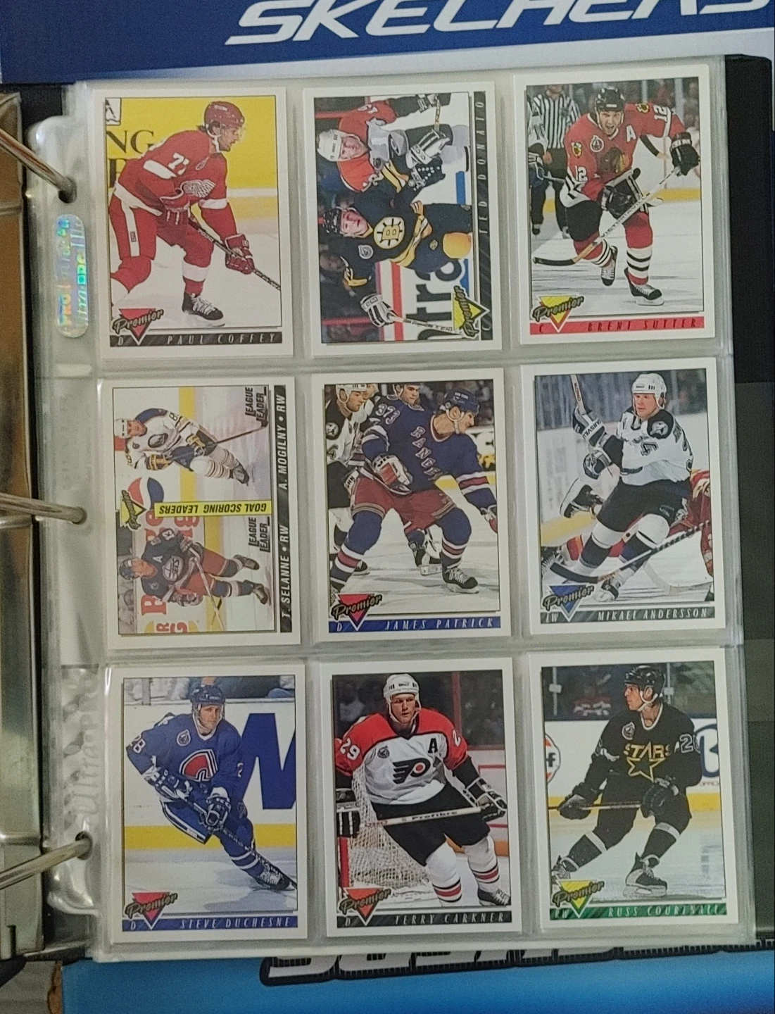 HOCKEY COLLECTIBLES - photo 2