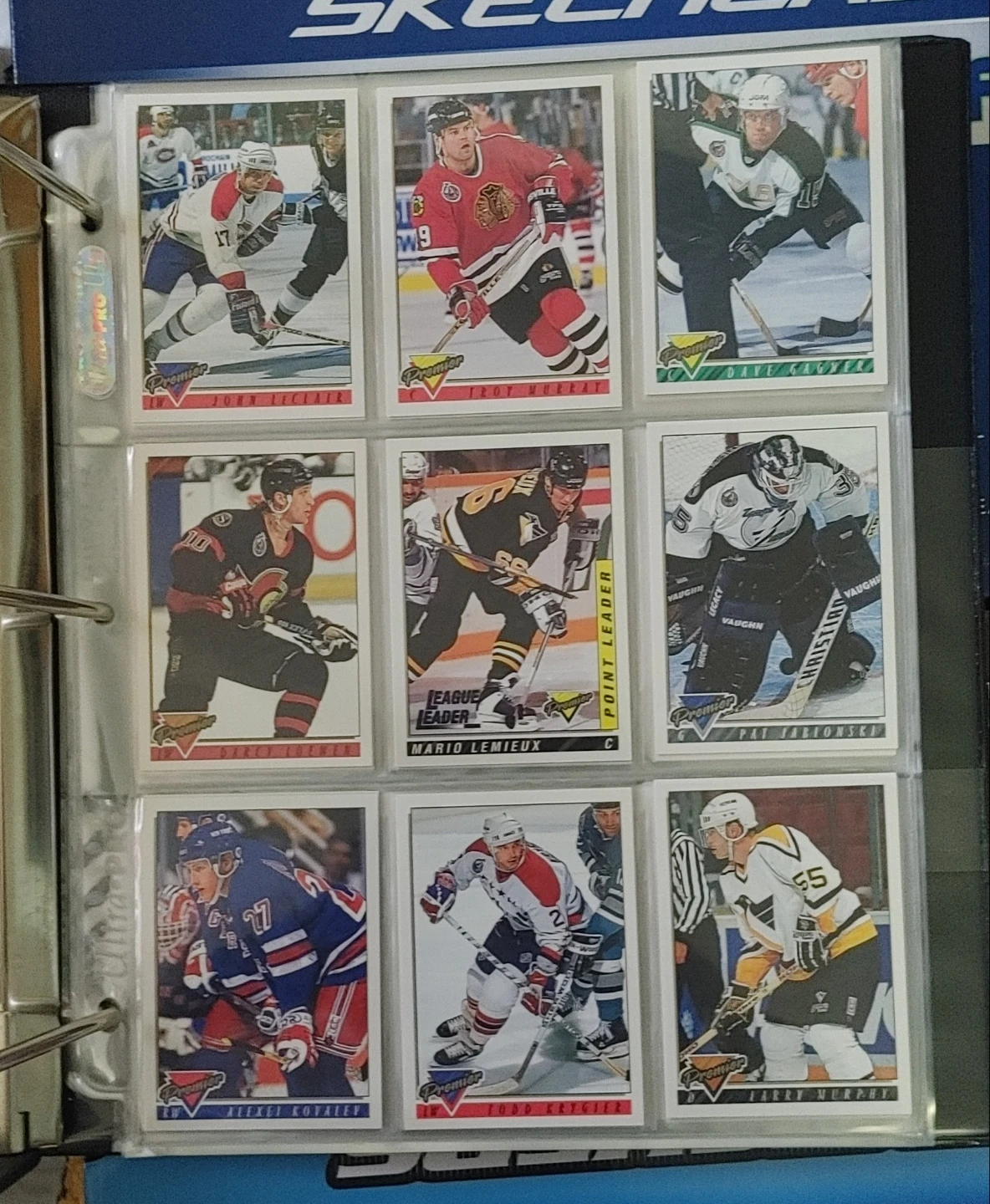 HOCKEY COLLECTIBLES - photo 3
