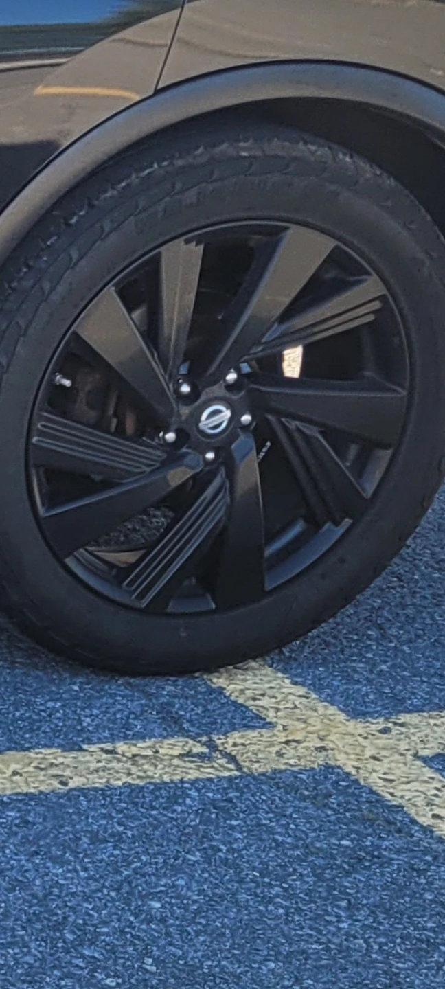 Nissan 18-inch Black Alloy Wheel - photo 3