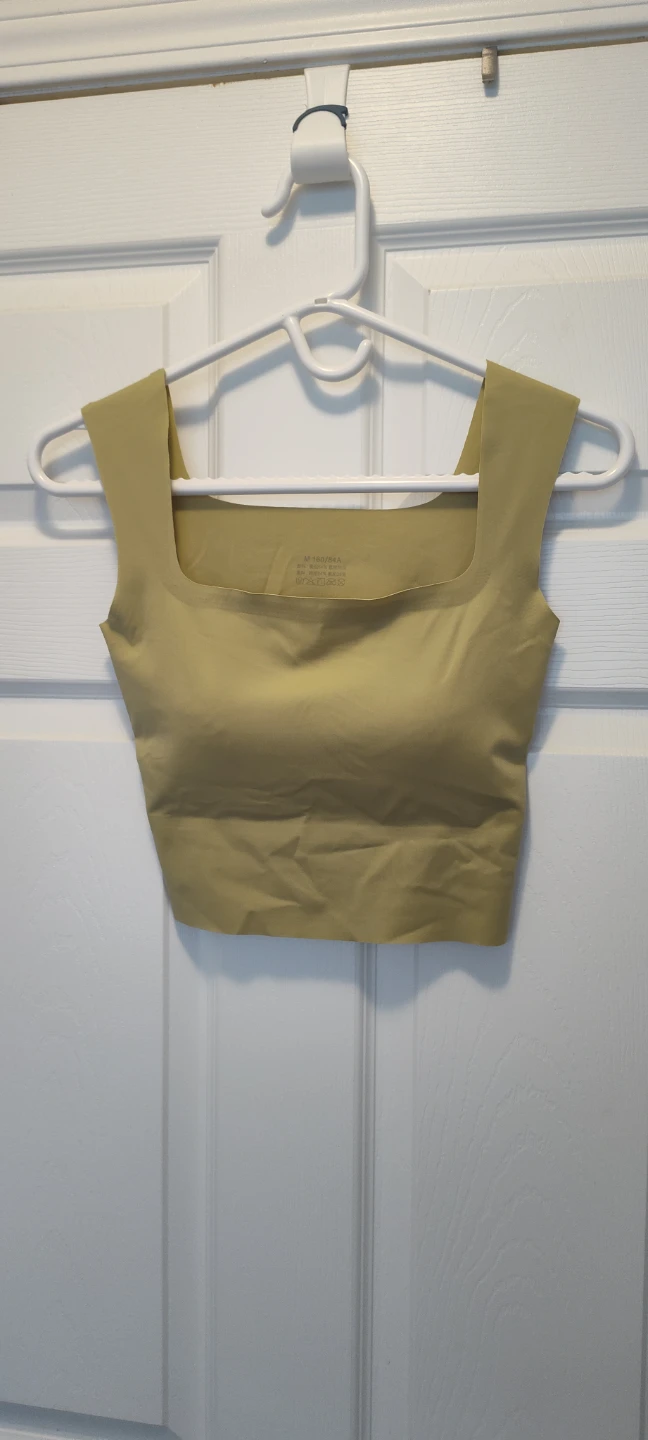 Seamless Crop Top With Built-in Cups