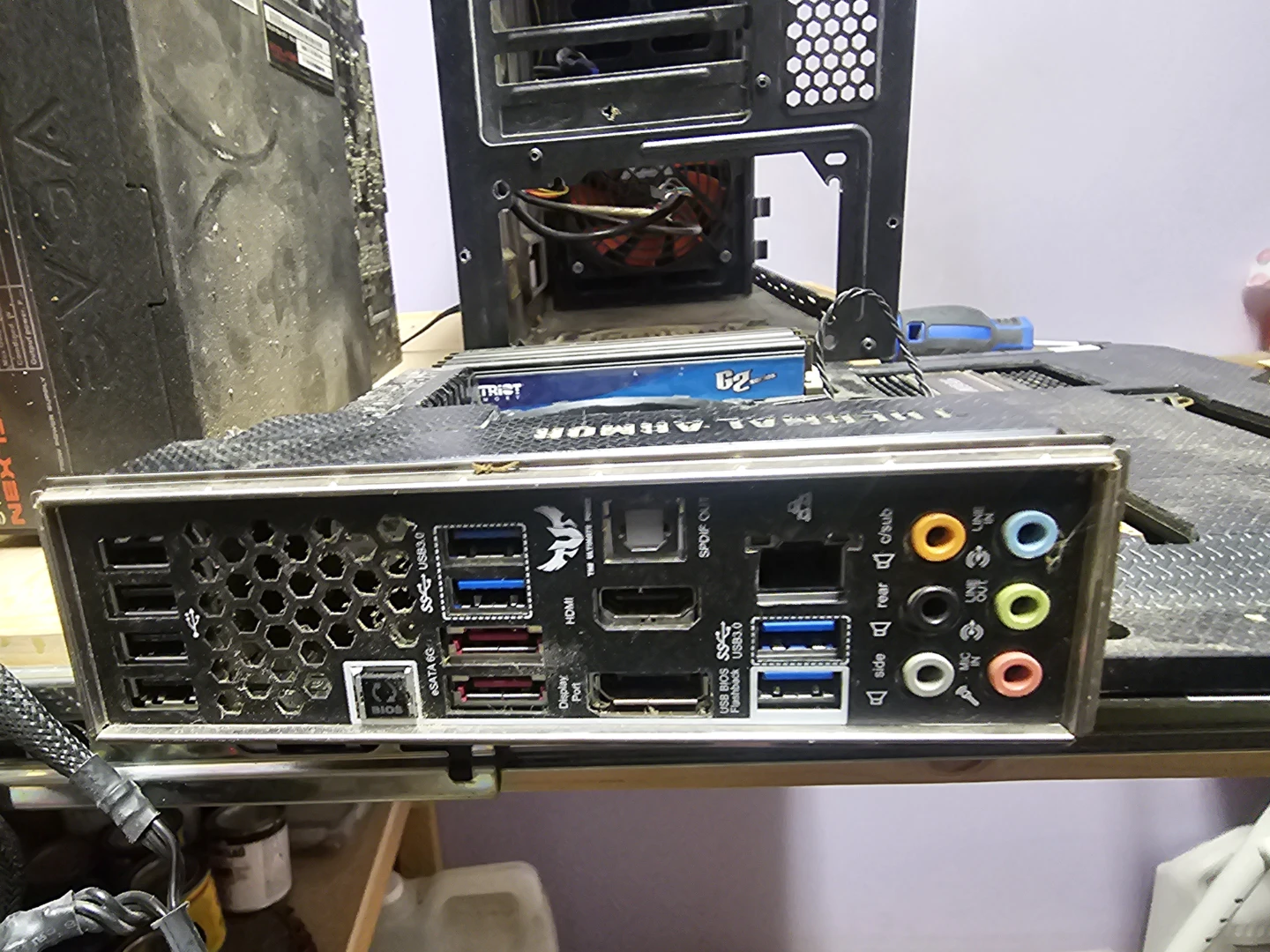 ASUS Sabertooth Z77 Motherboard - photo 2