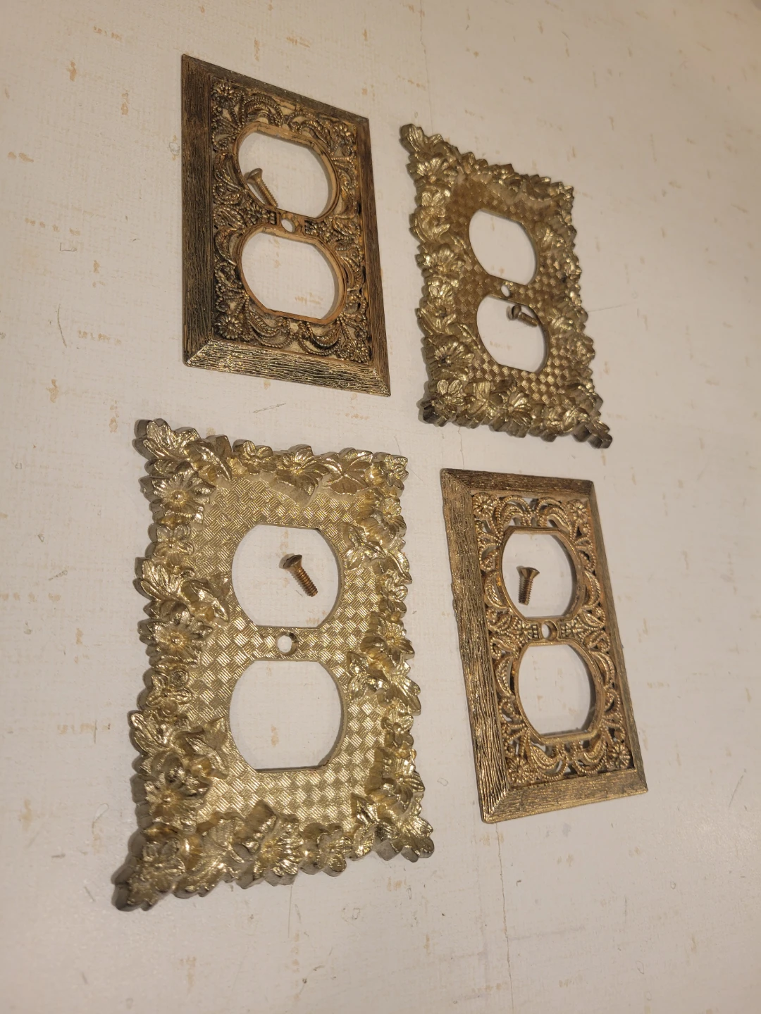 5 Vintage Gold Filigree Electrical Outlet Covers. $25 each - photo 3