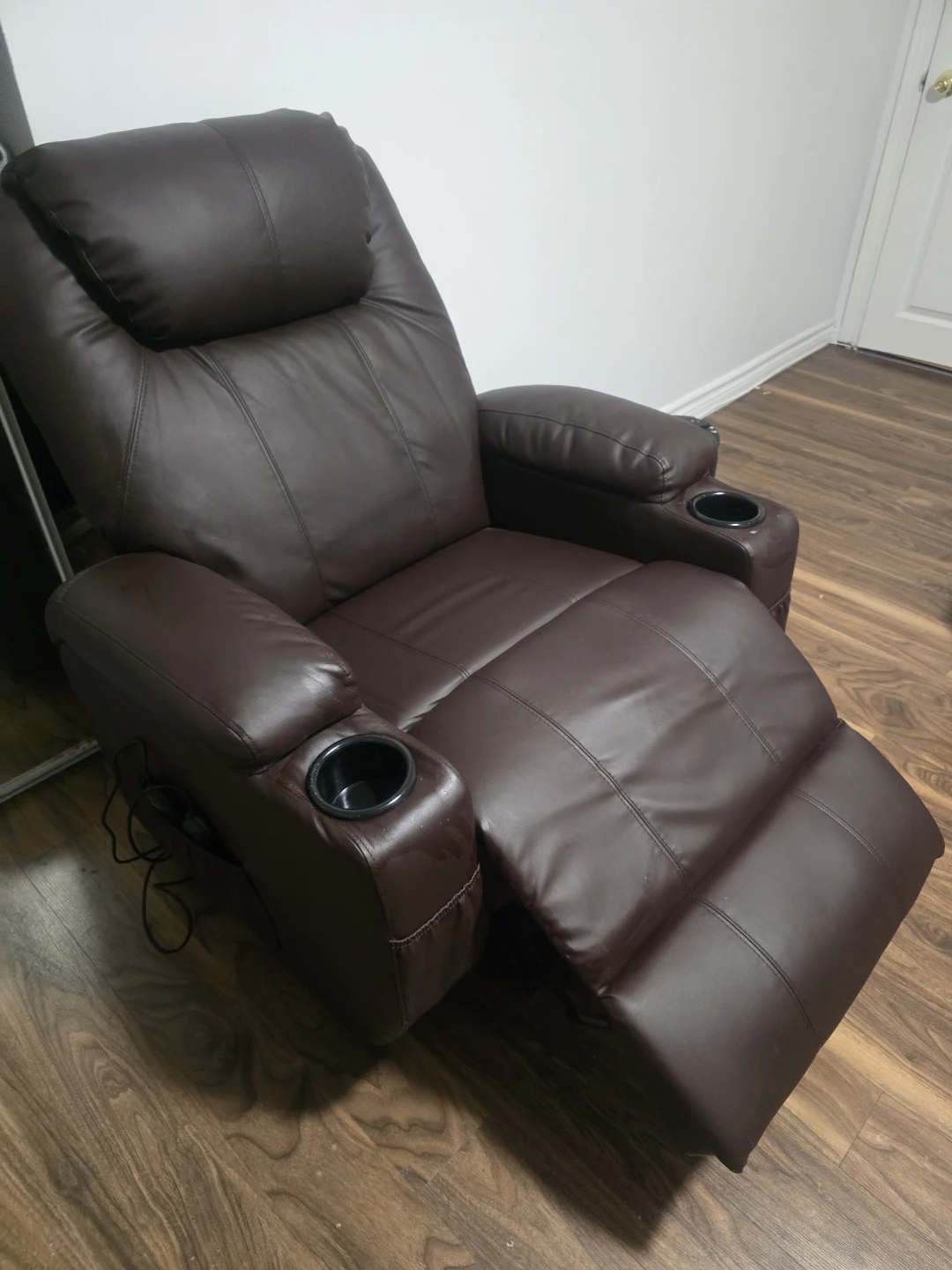 Brown Recliner Chair with Cup Holders - photo 5