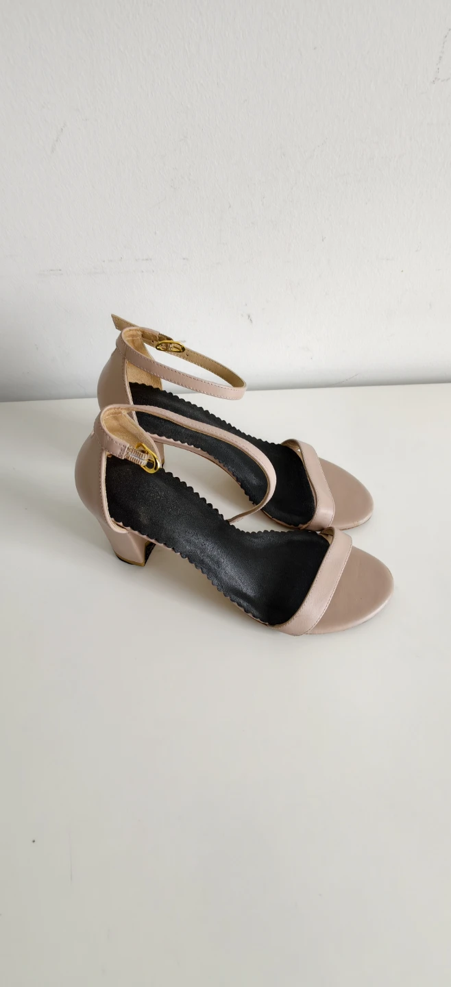 Stuart Weitzman Women's Nude Ankle Strap Heels Size 7.5 - photo 3