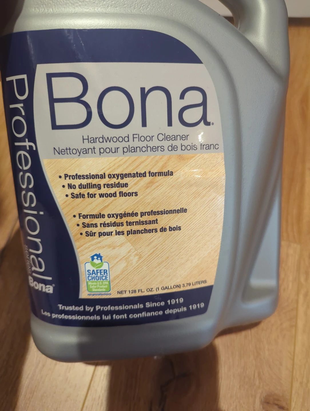 Bona Premium Spray Mop with Hardwood Floor Cleaner (NEW) - photo 3