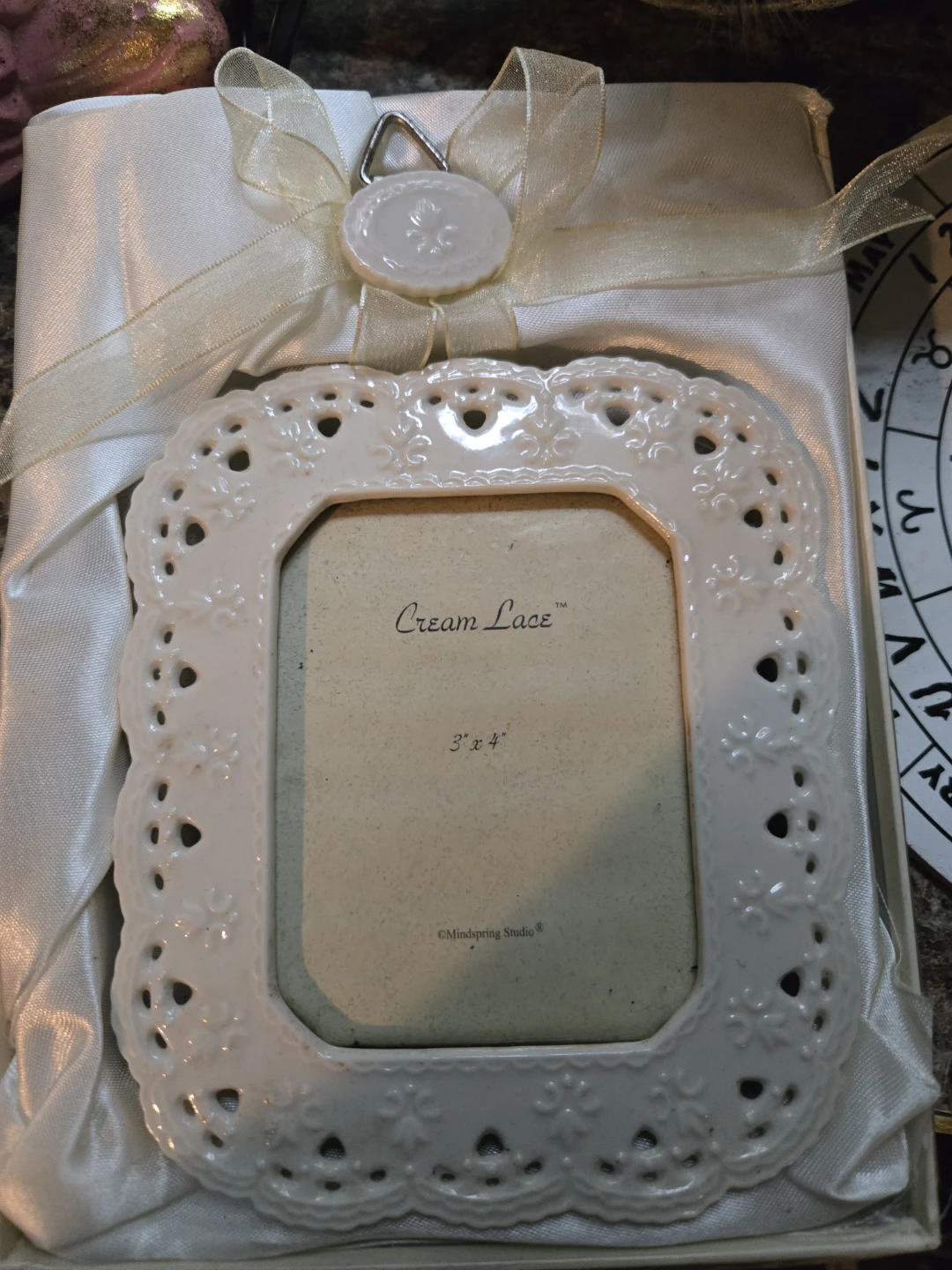 Cream Lace Photo Frame 3" x 4"