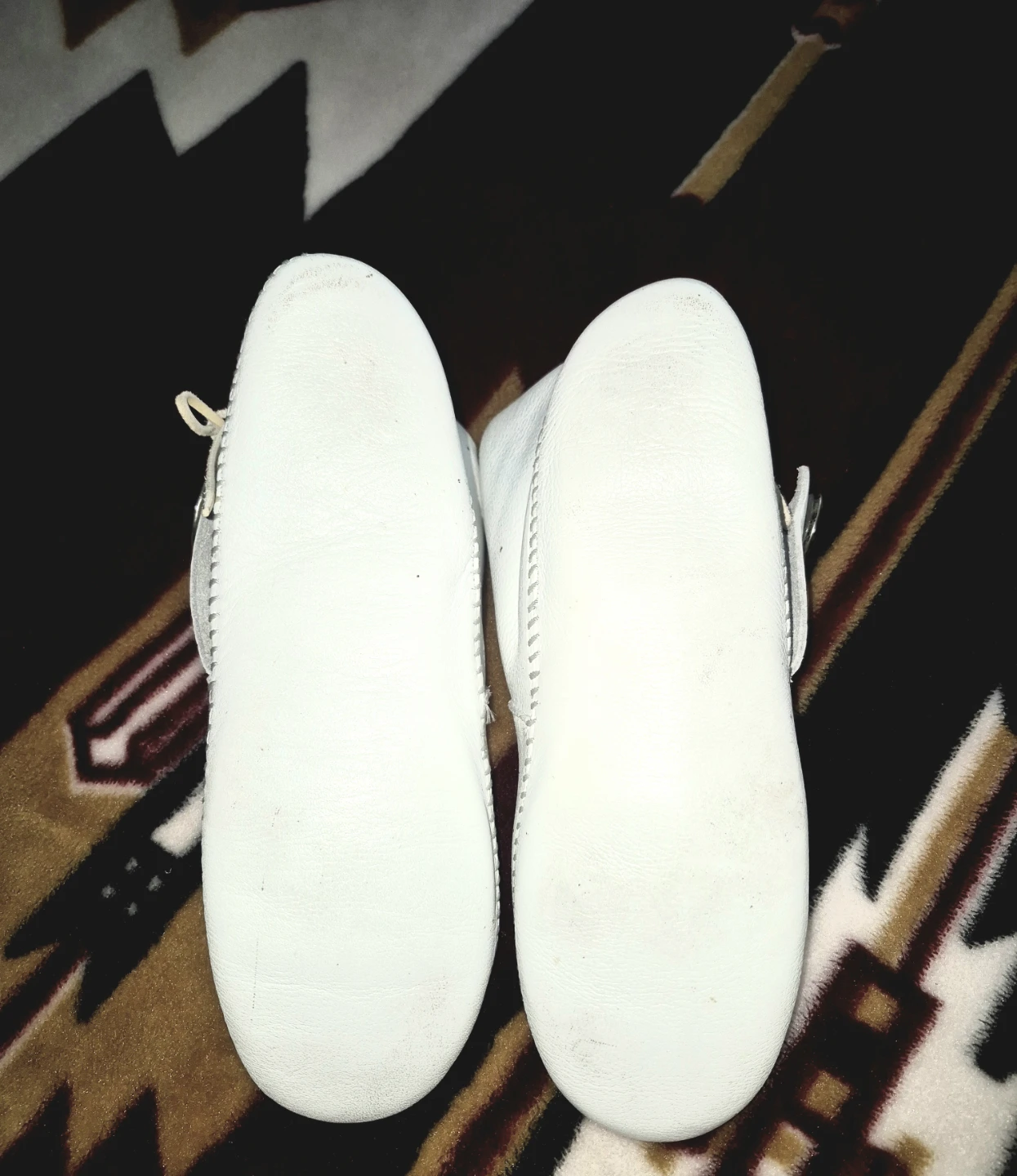 Vintage White Leather MinneTonka Moccasins - photo 3