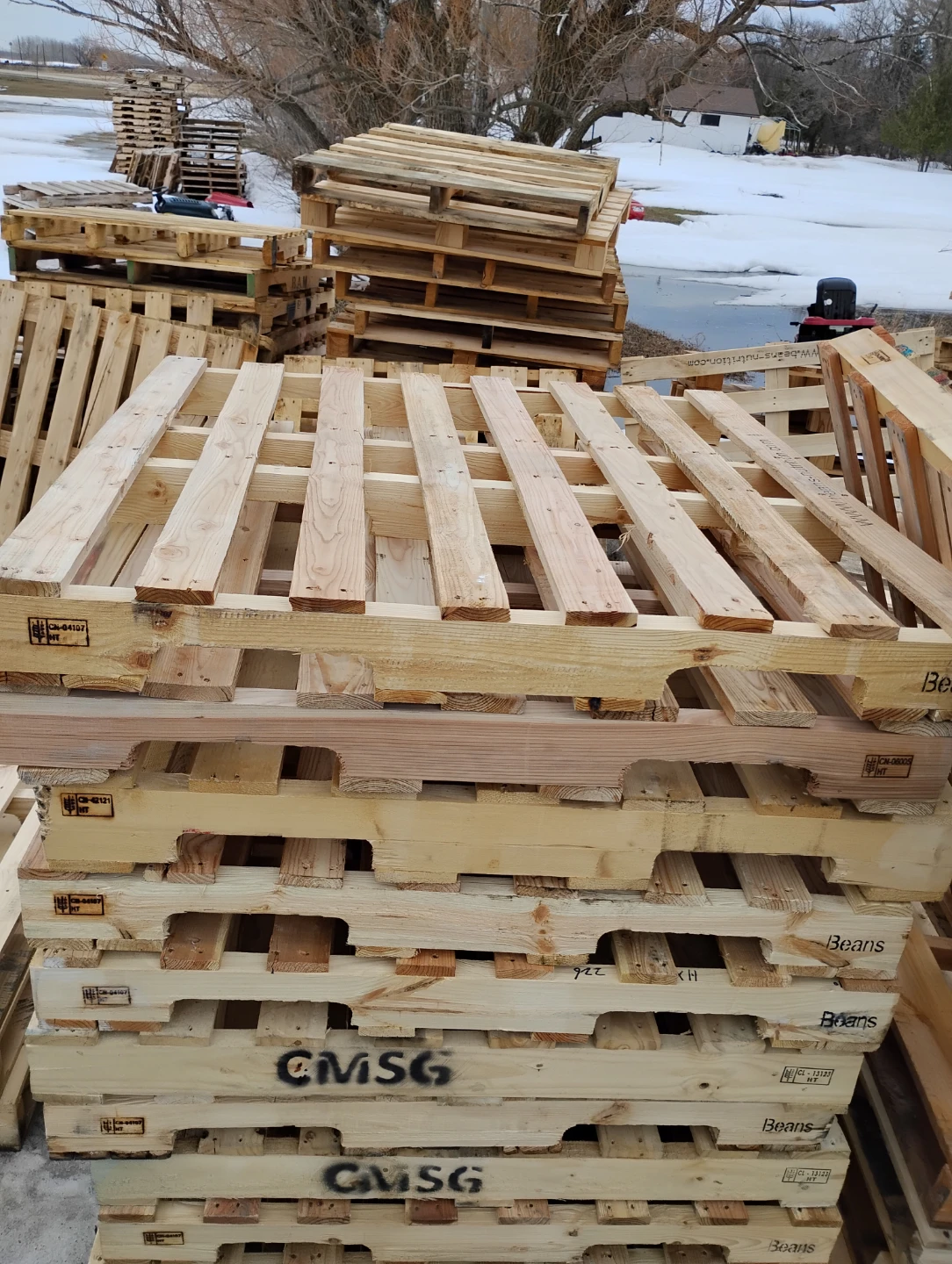 Wooden Pallets - photo 2