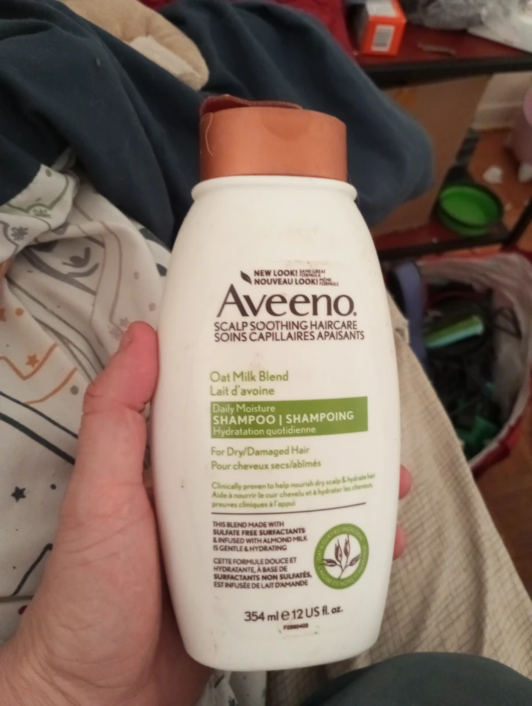 Aveeno Daily Moisture Shampoo for Dry/Damaged Hair, 354ml