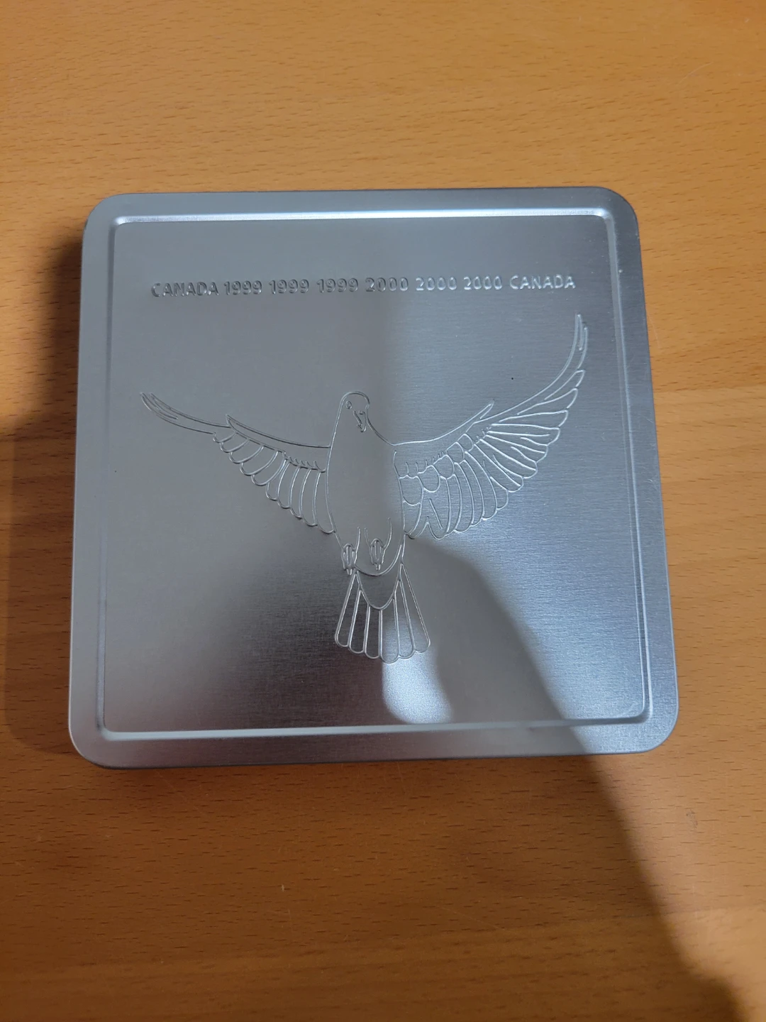 Canada 1999 Millennium Keepsake Tin with Coin and Stamp