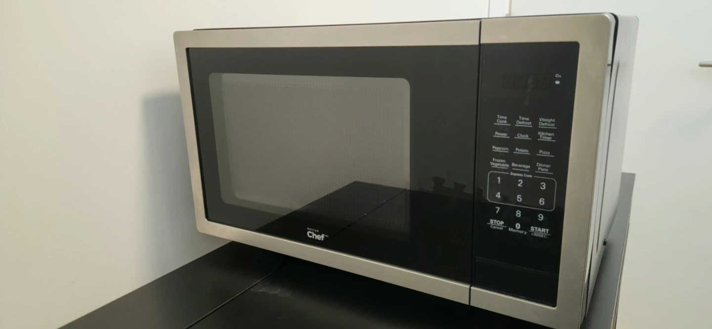 Master Chef Microwave - Black/Silver