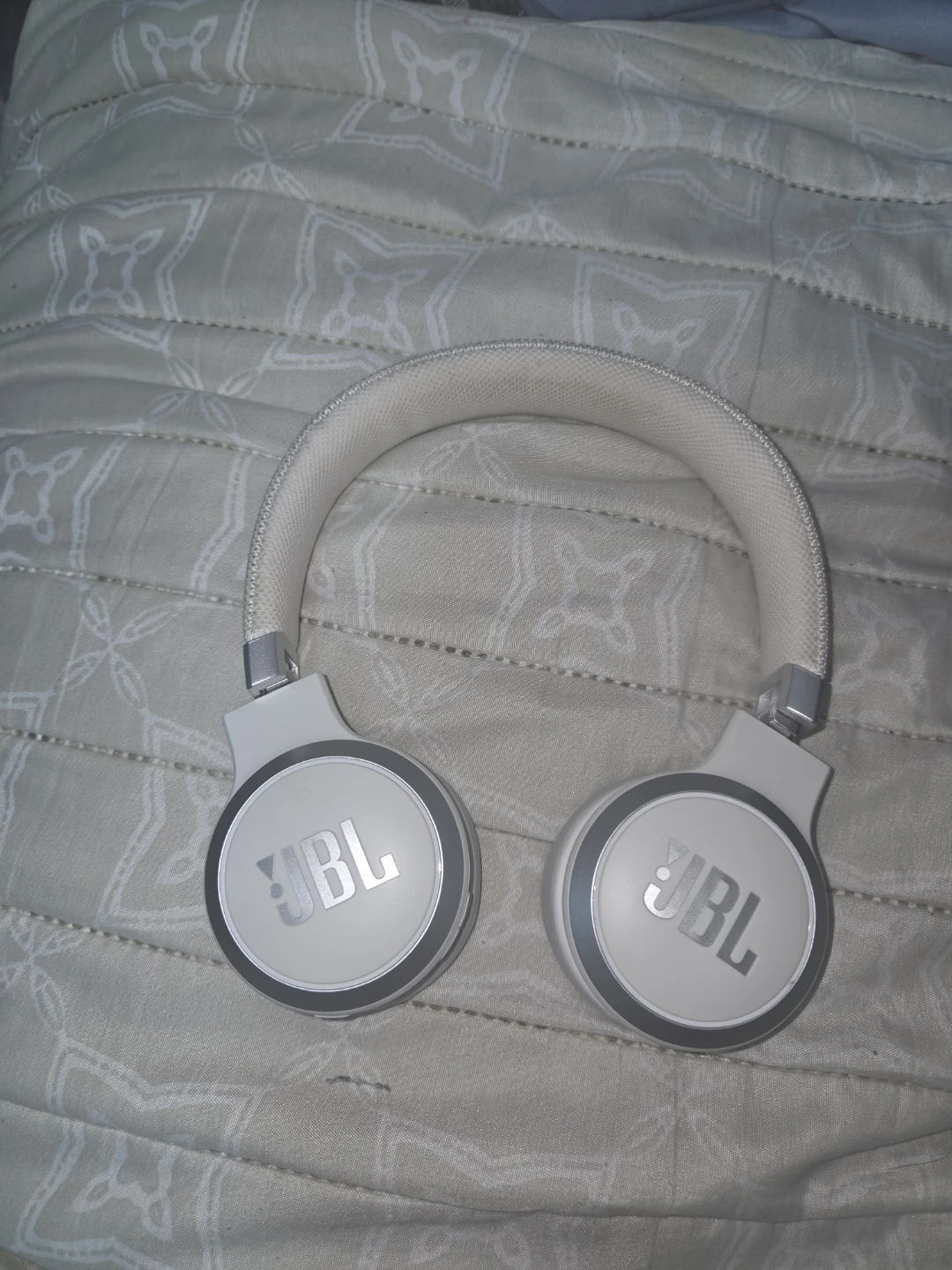JBL Live 460NC On-Ear Headphones - White