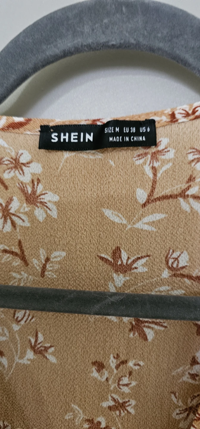 SHEIN Floral Wrap Dress Size M - photo 2