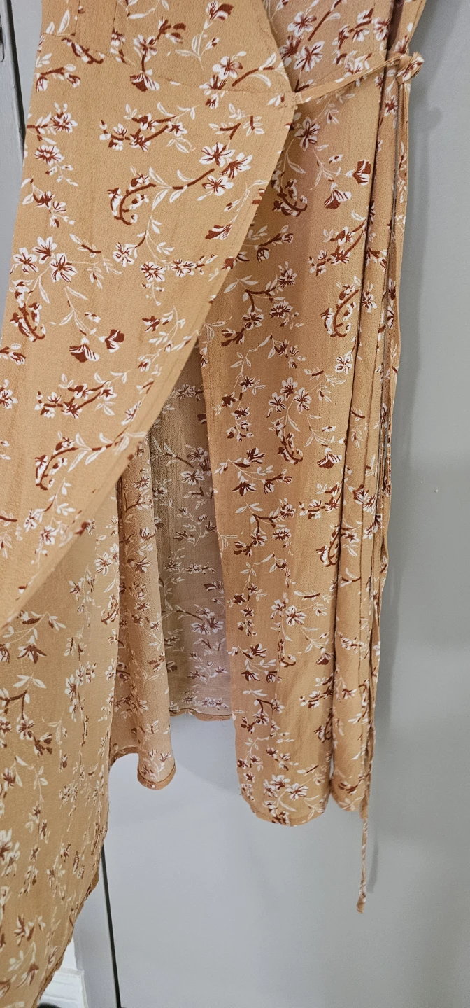 SHEIN Floral Wrap Dress Size M - photo 3