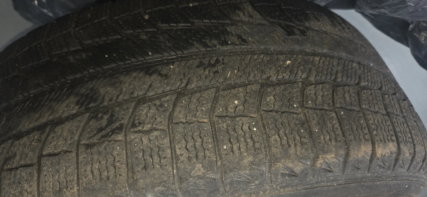 Winter Tire 225/65R17 with Rims - photo 3