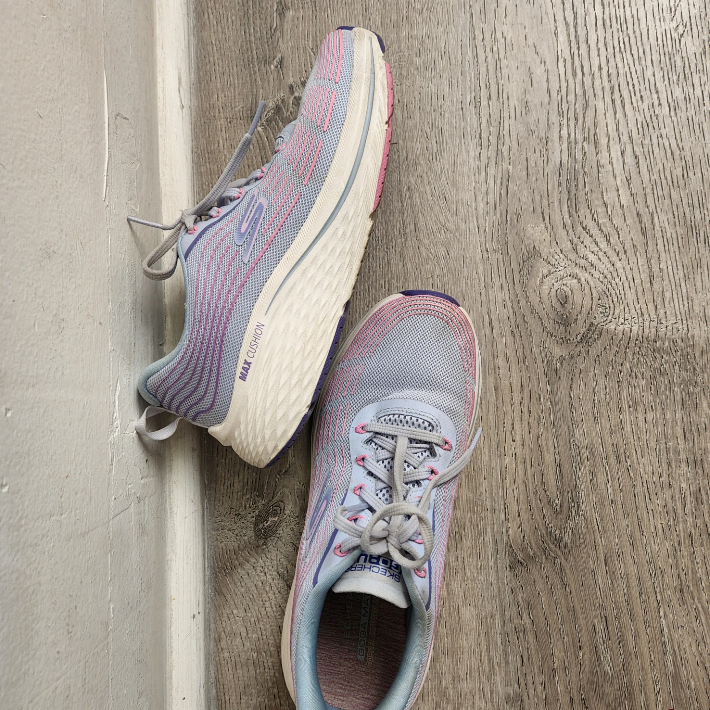 Skechers Max Cushion Women's Running Shoes - photo 2