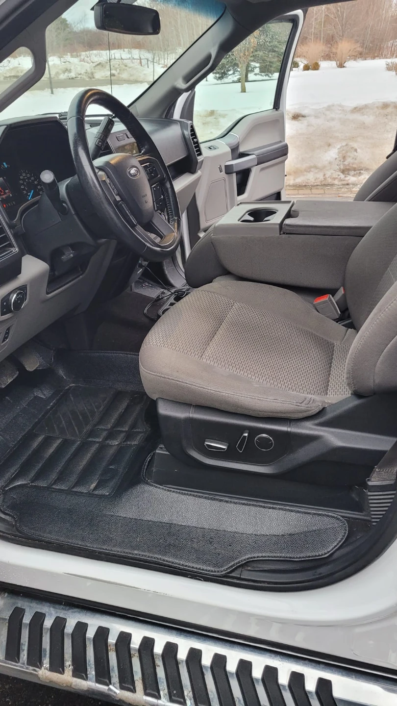 2018 White Ford F-150 XLT SuperCrew Truck - photo 5