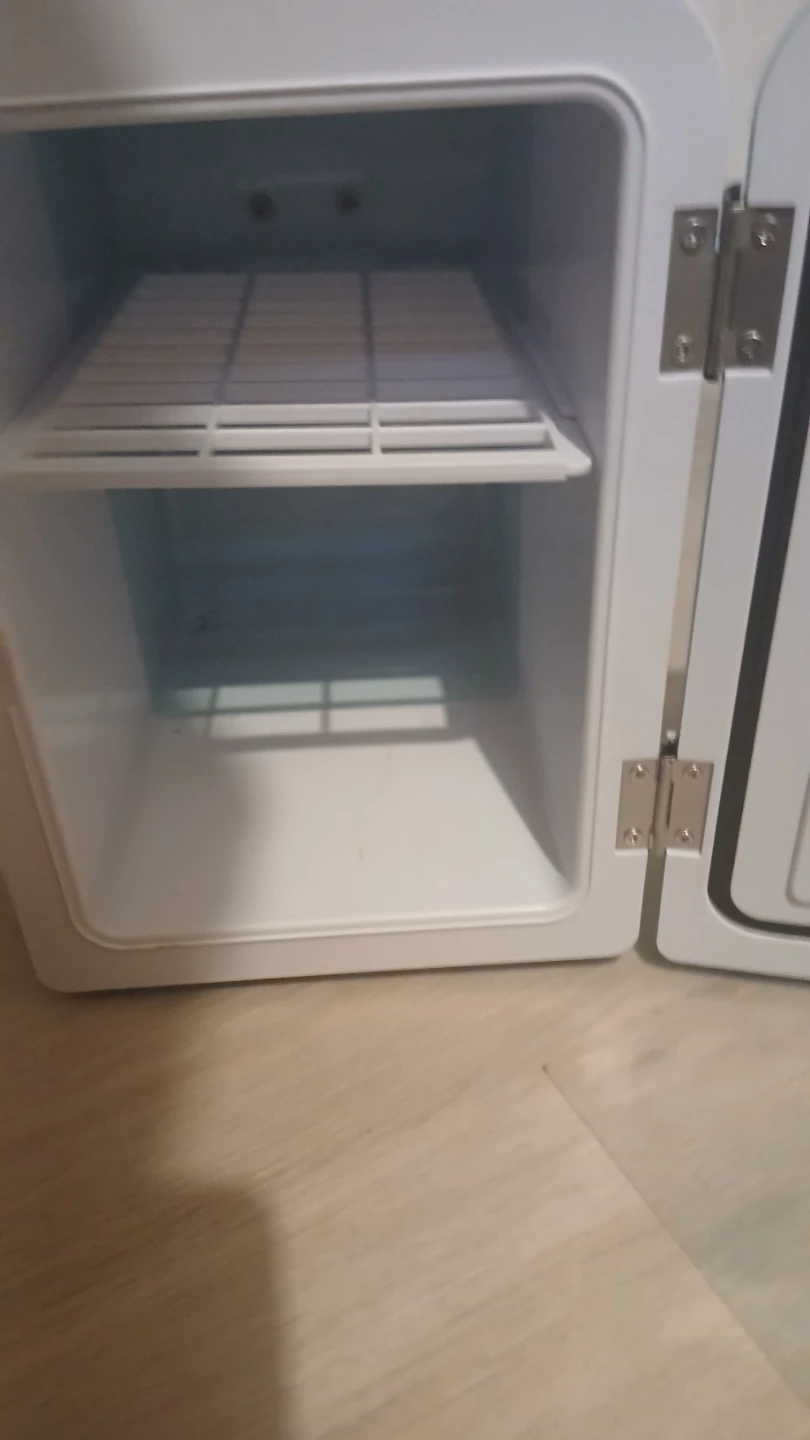 Frigidaire Mini Fridge - photo 2