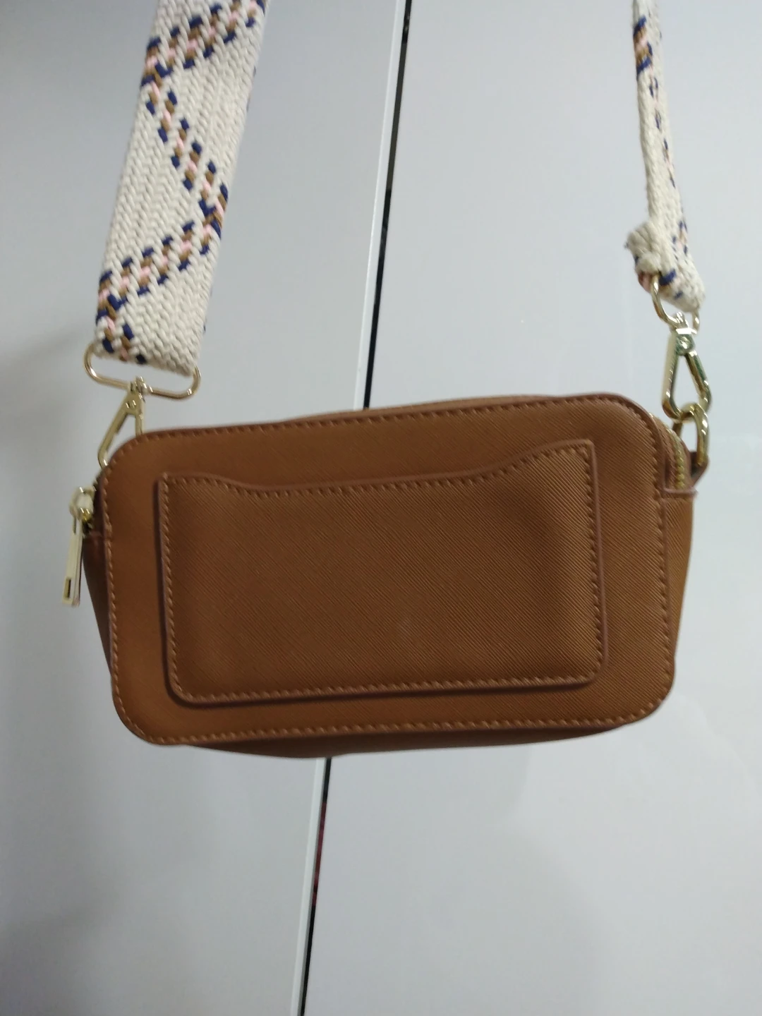 Brown crossbody bag with patterned strap - photo 3