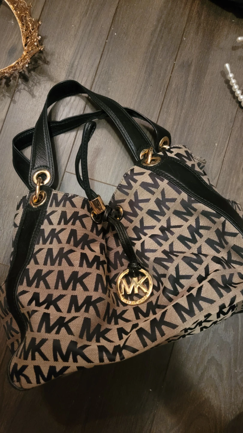 Michael Kors MK Signature Tote Bag