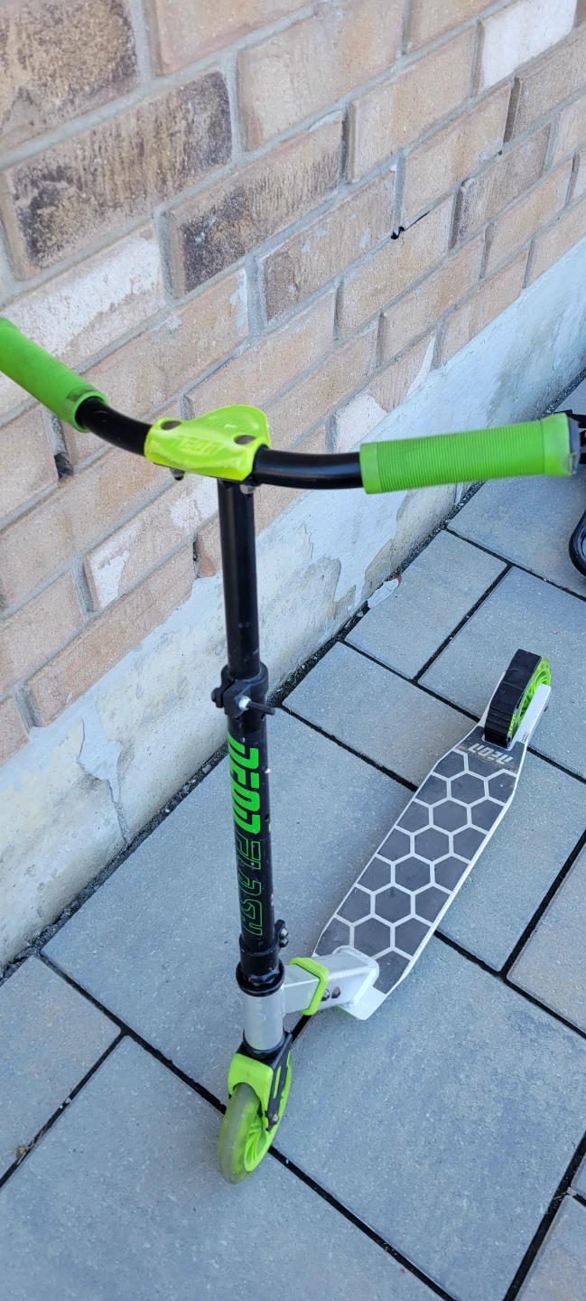 Neon Flash Scooter - photo 3