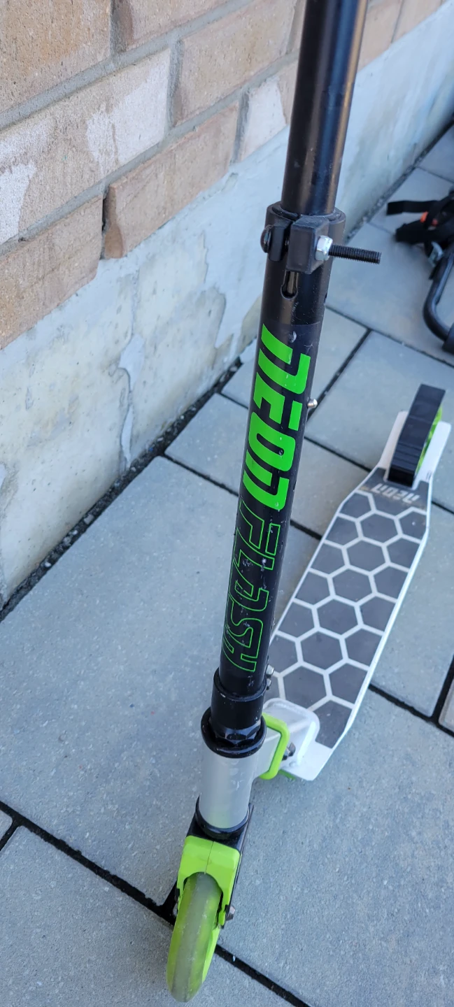 Neon Flash Scooter - photo 4