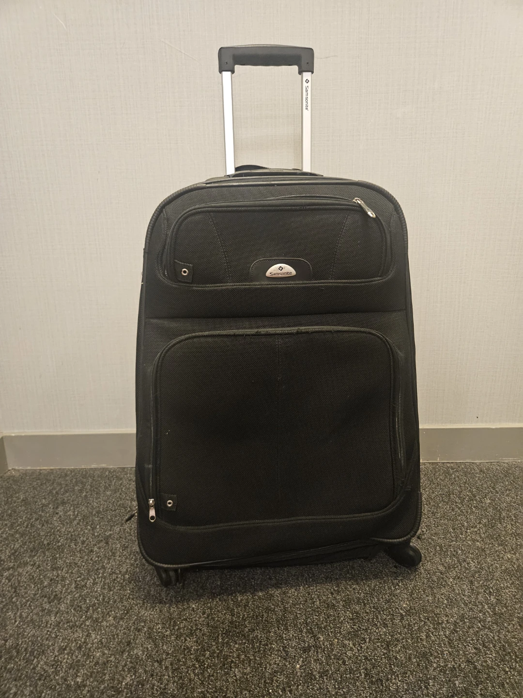 Samsonite Mobility Series Expandable Black Rolling Suitcase