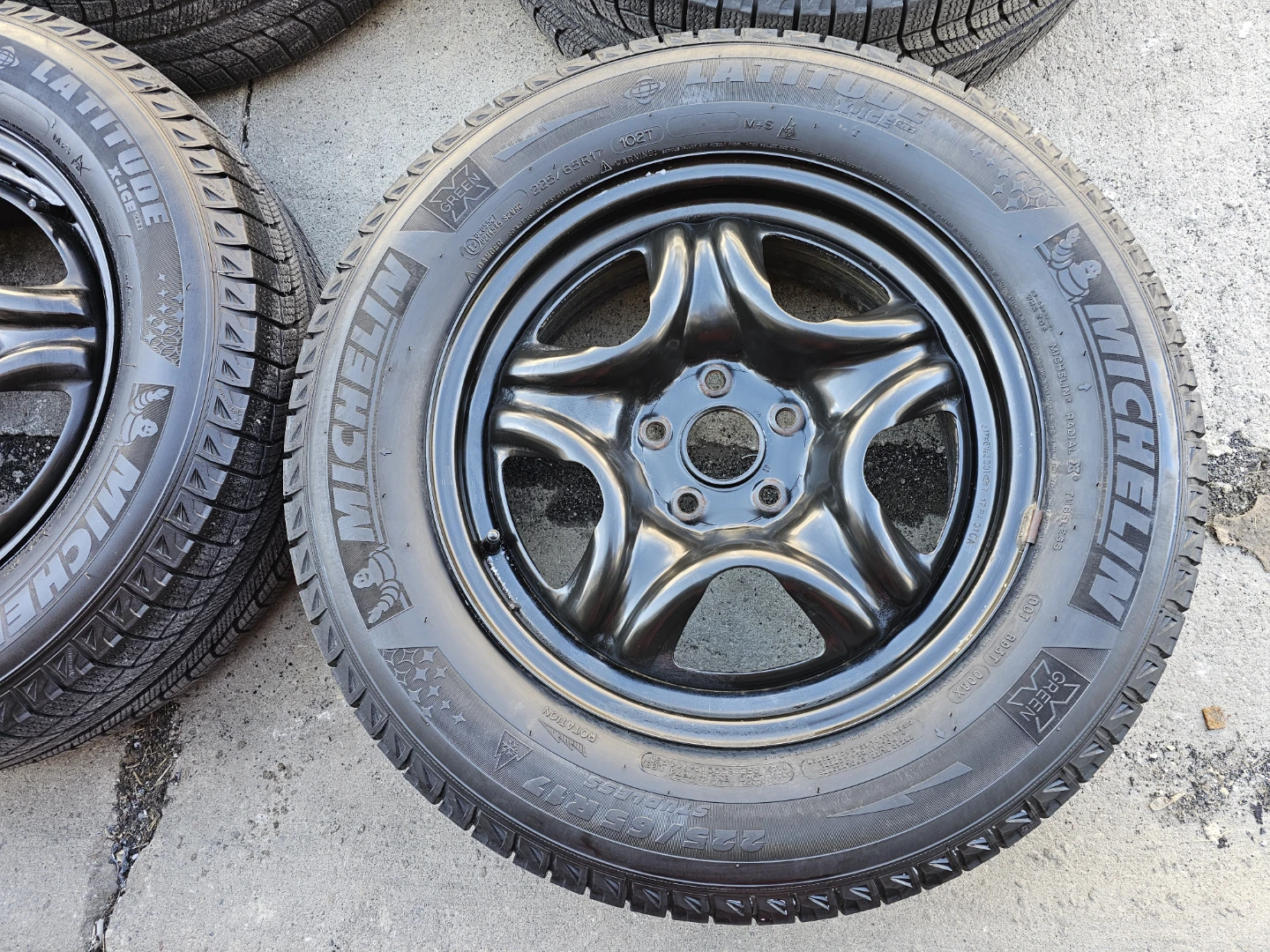 TOYOTA RAV4 WINTER TIRES ON STEEL RIMS 225/65 R17 - photo 3
