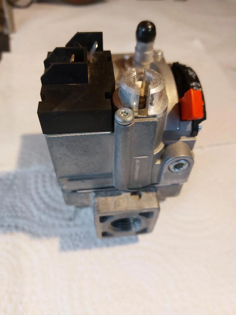 Robertshaw 7200ERC Gas Valve - photo 3