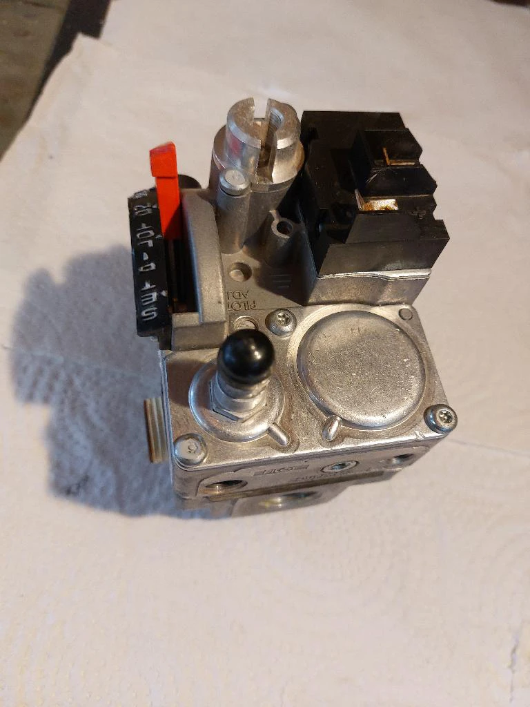Robertshaw 7200ERC Gas Valve - photo 5