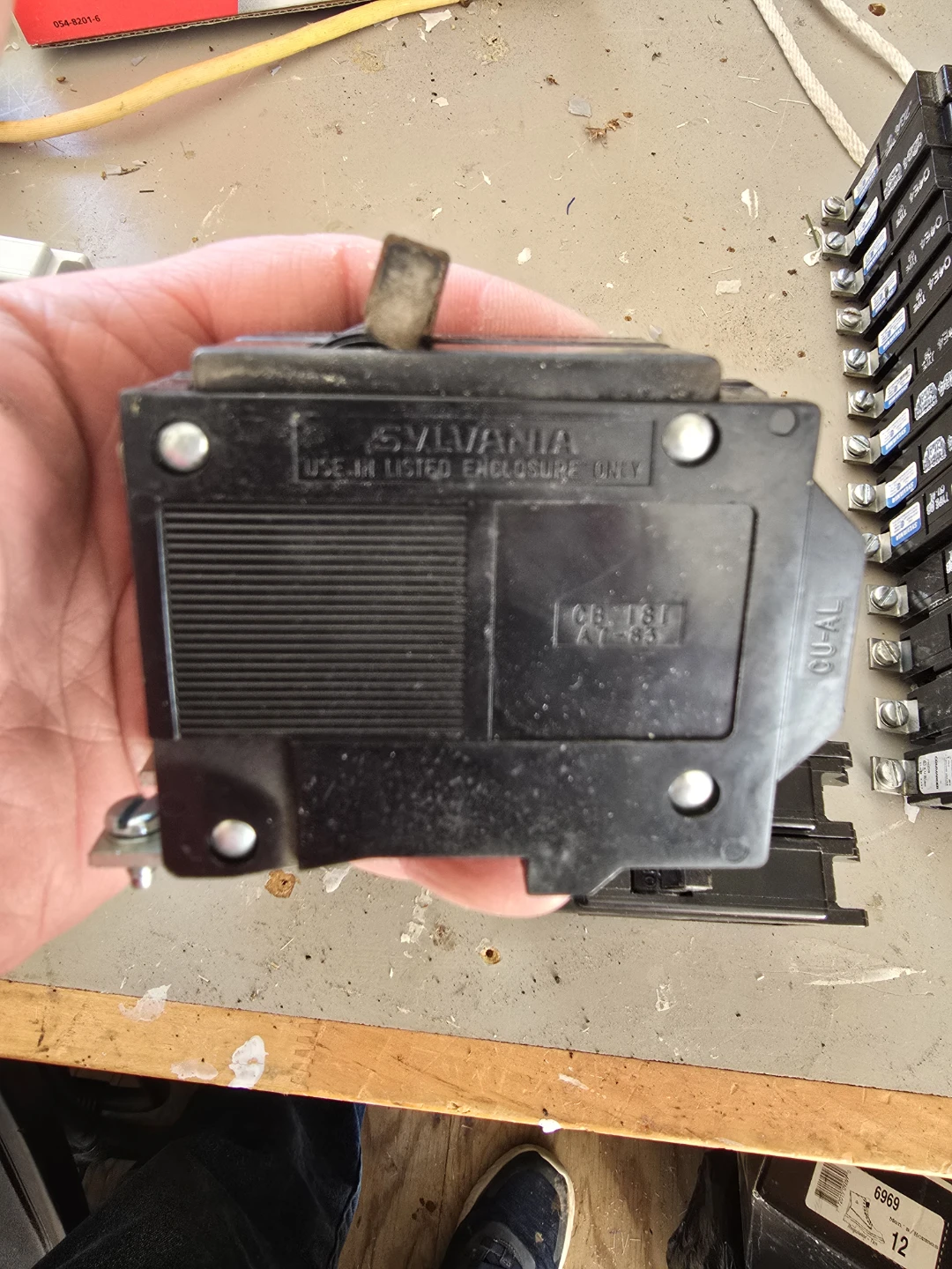 Commander Circuit Breakers 40A to 15A - photo 2