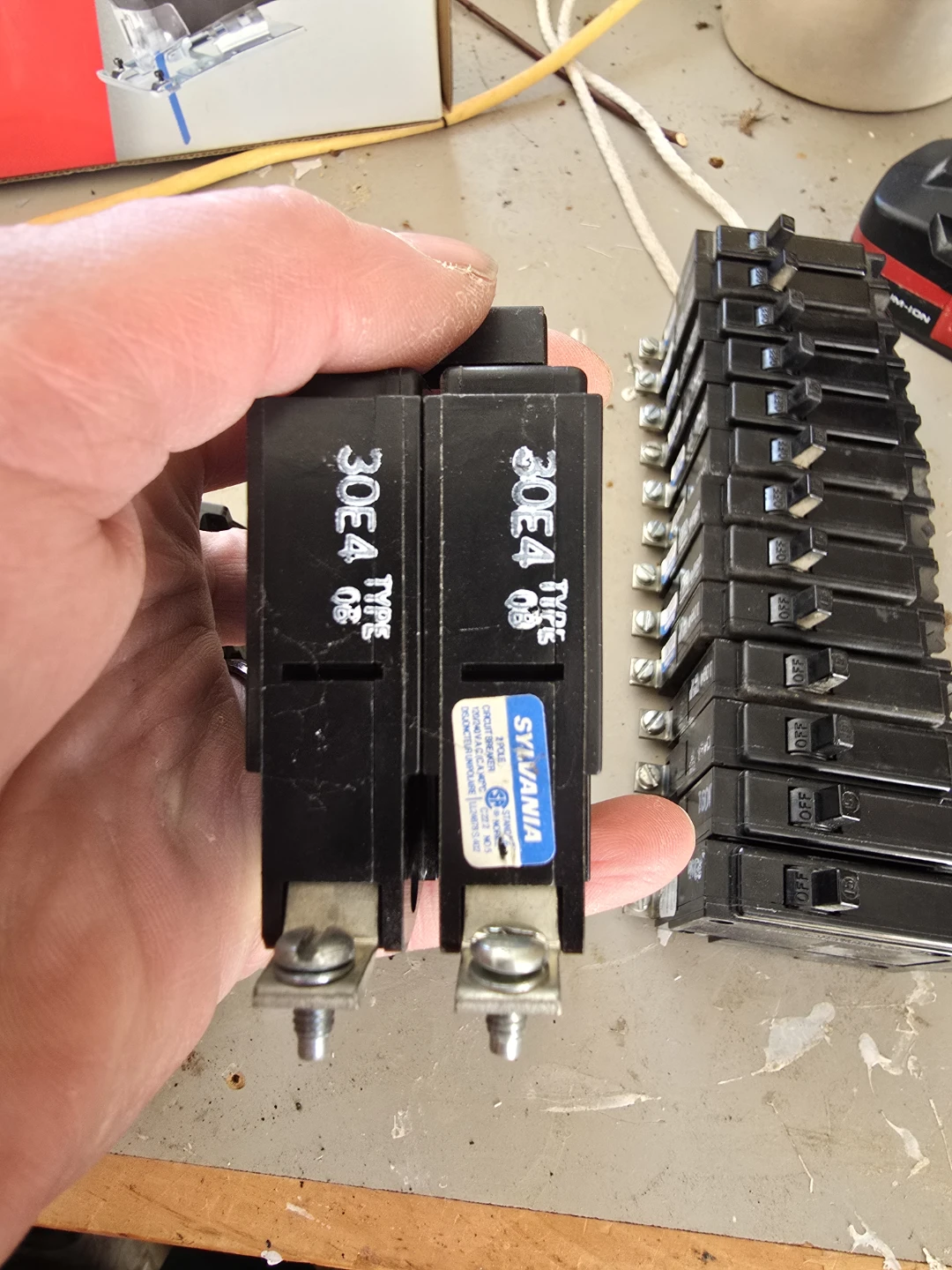 Commander Circuit Breakers 40A to 15A - photo 5