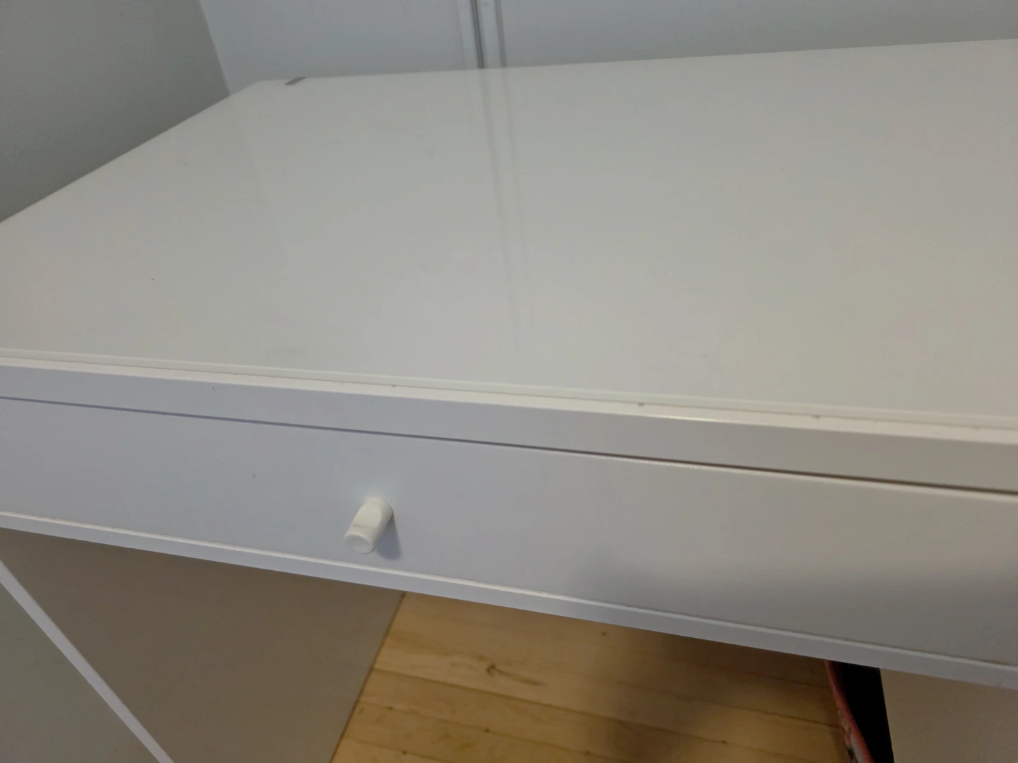 White Desk with Drawers - photo 3