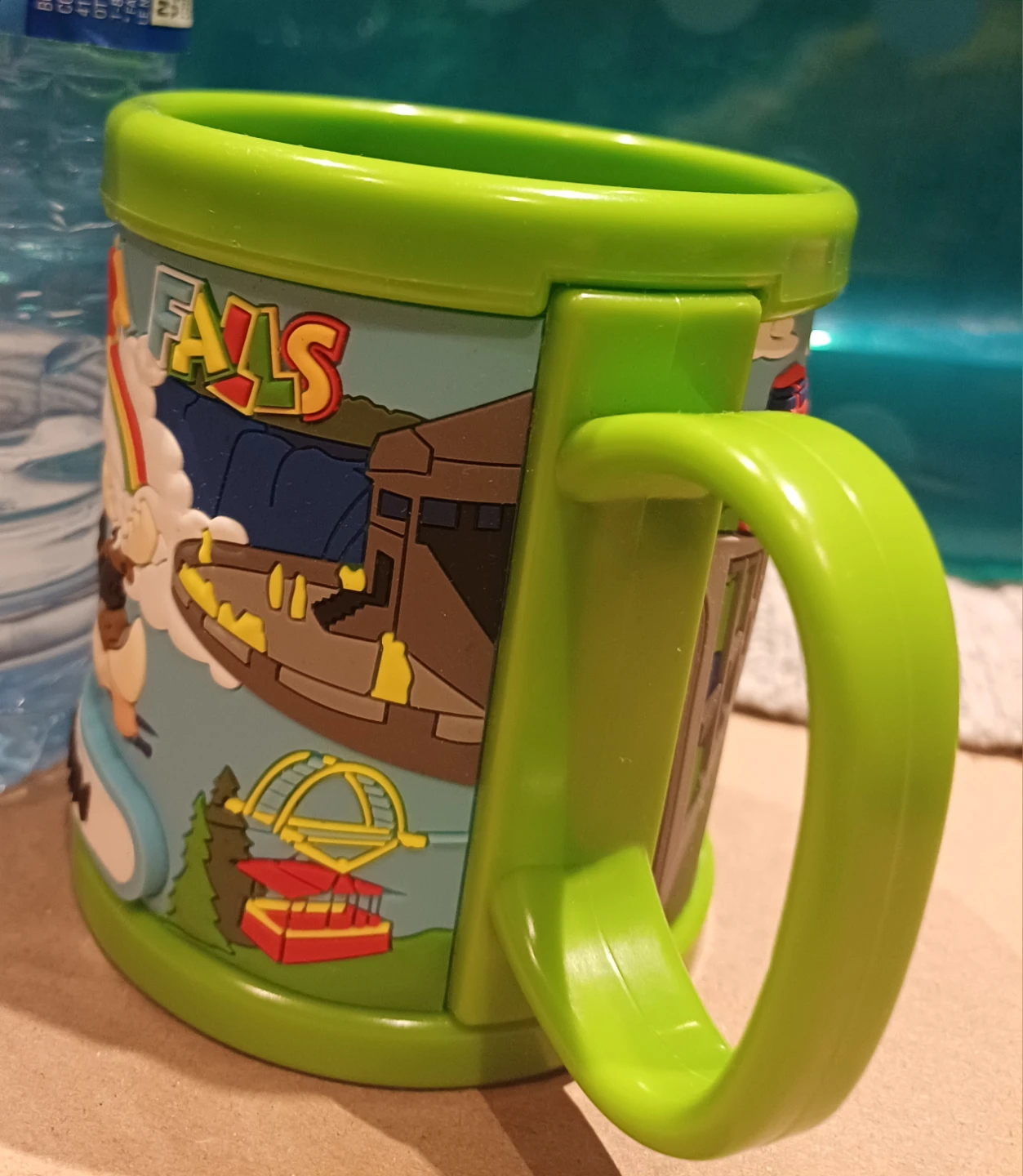 FREE, NEW: "KEVIN" Niagara Falls Souvenir Mug - photo 5