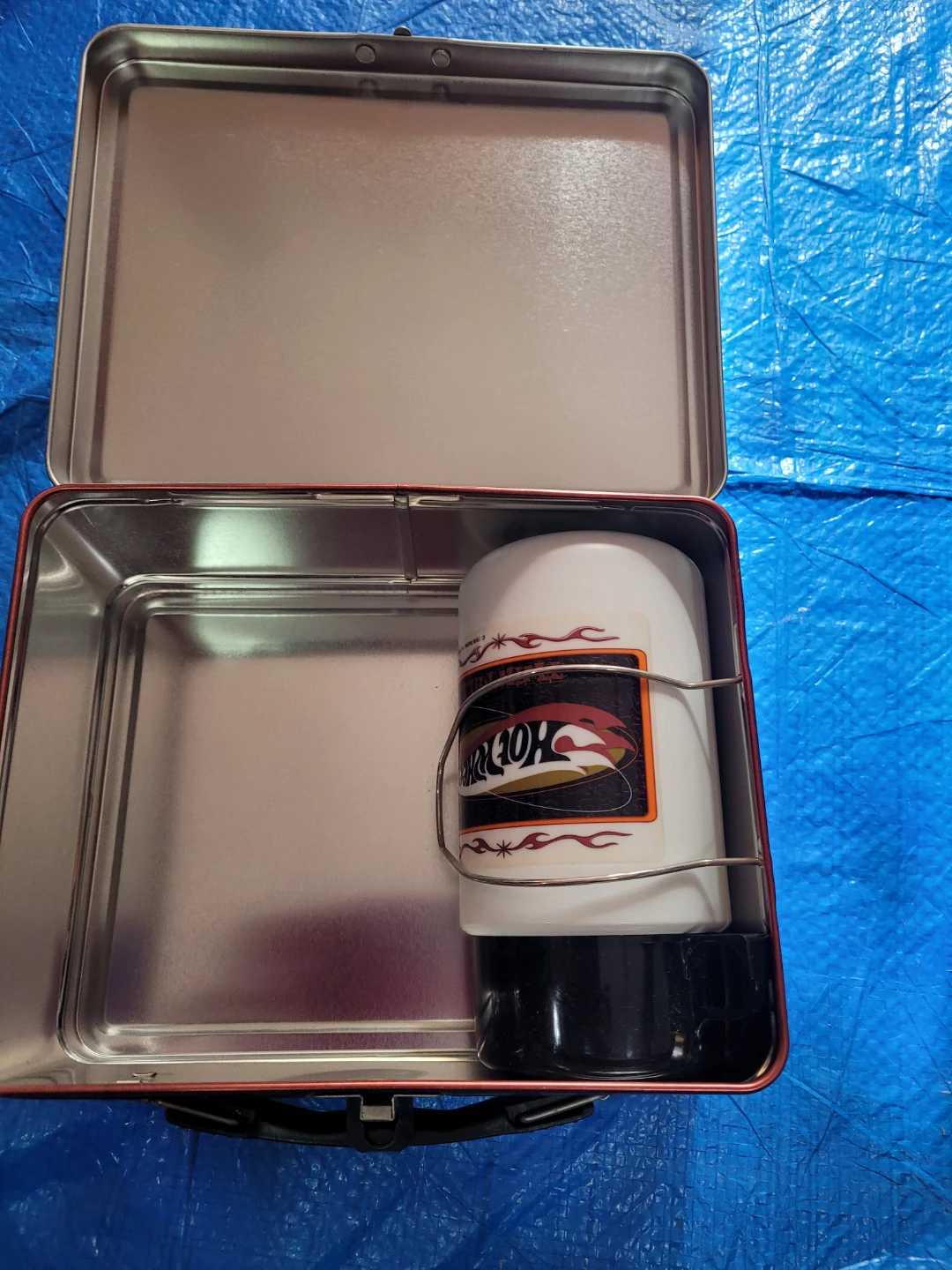 Hot Wheels Twin Mill Lunch Box with Thermos - photo 3