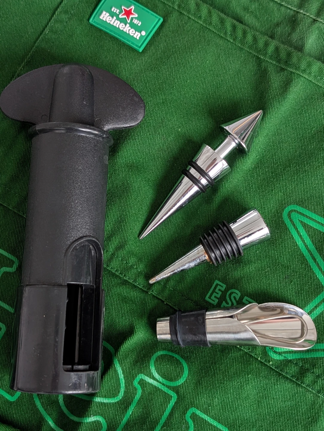 Barware Set: Apron, Shaker, Wine & Bottle Openers - photo 2