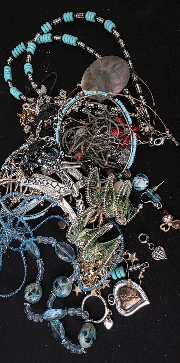 Mixed Lot of Jewellery