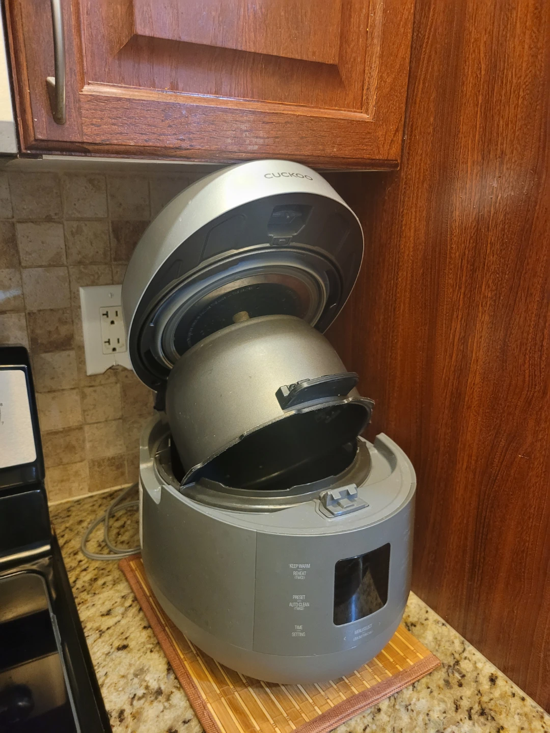 Cuckoo Rice Cooker CRP-ST0609F