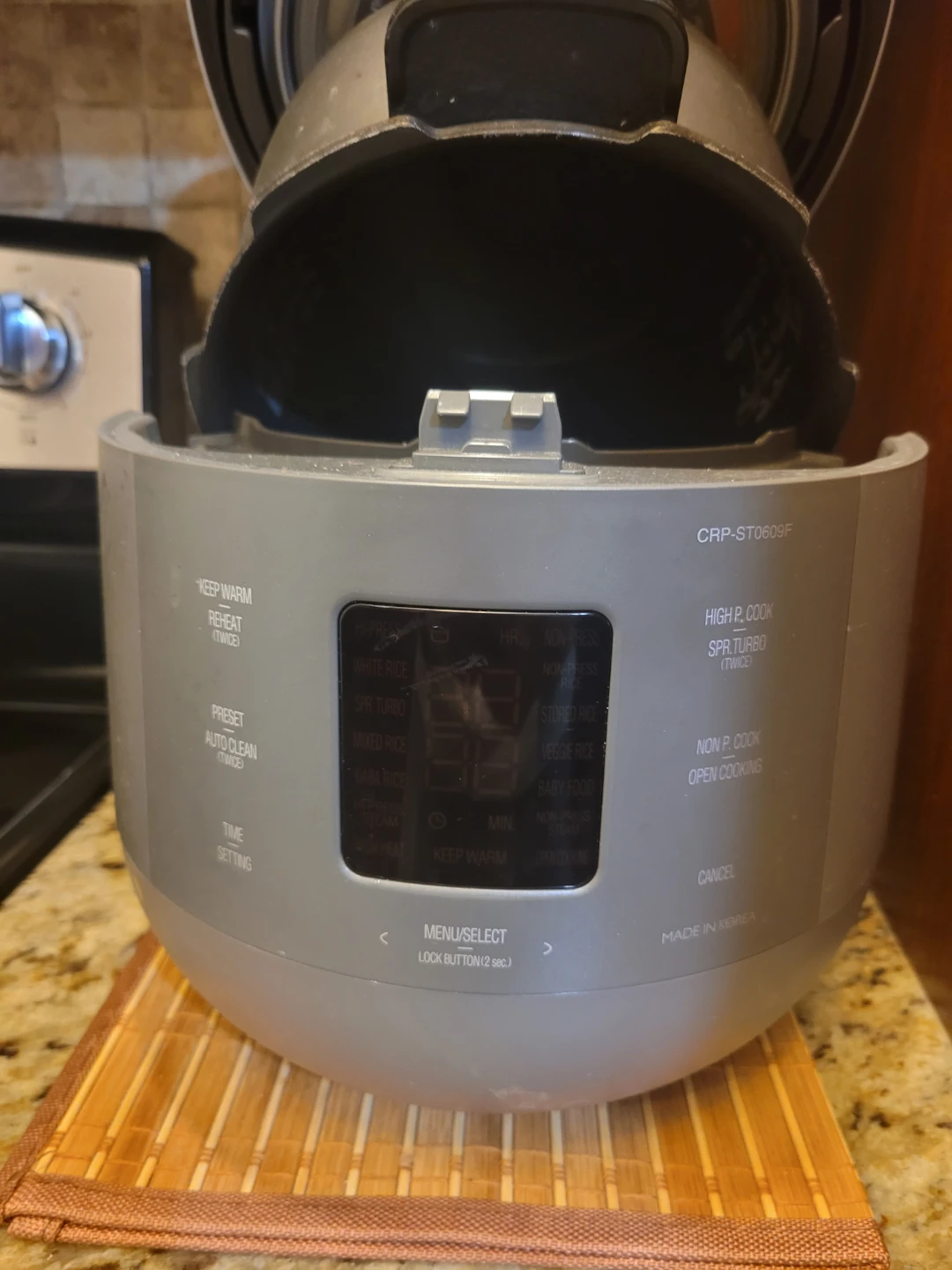 Cuckoo Rice Cooker CRP-ST0609F - photo 3