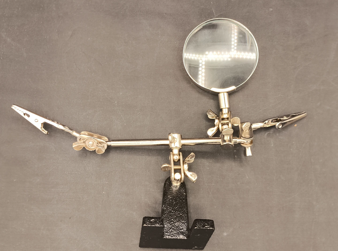Third Hand Magnifying Glass Holder with Alligator Clips - photo 5
